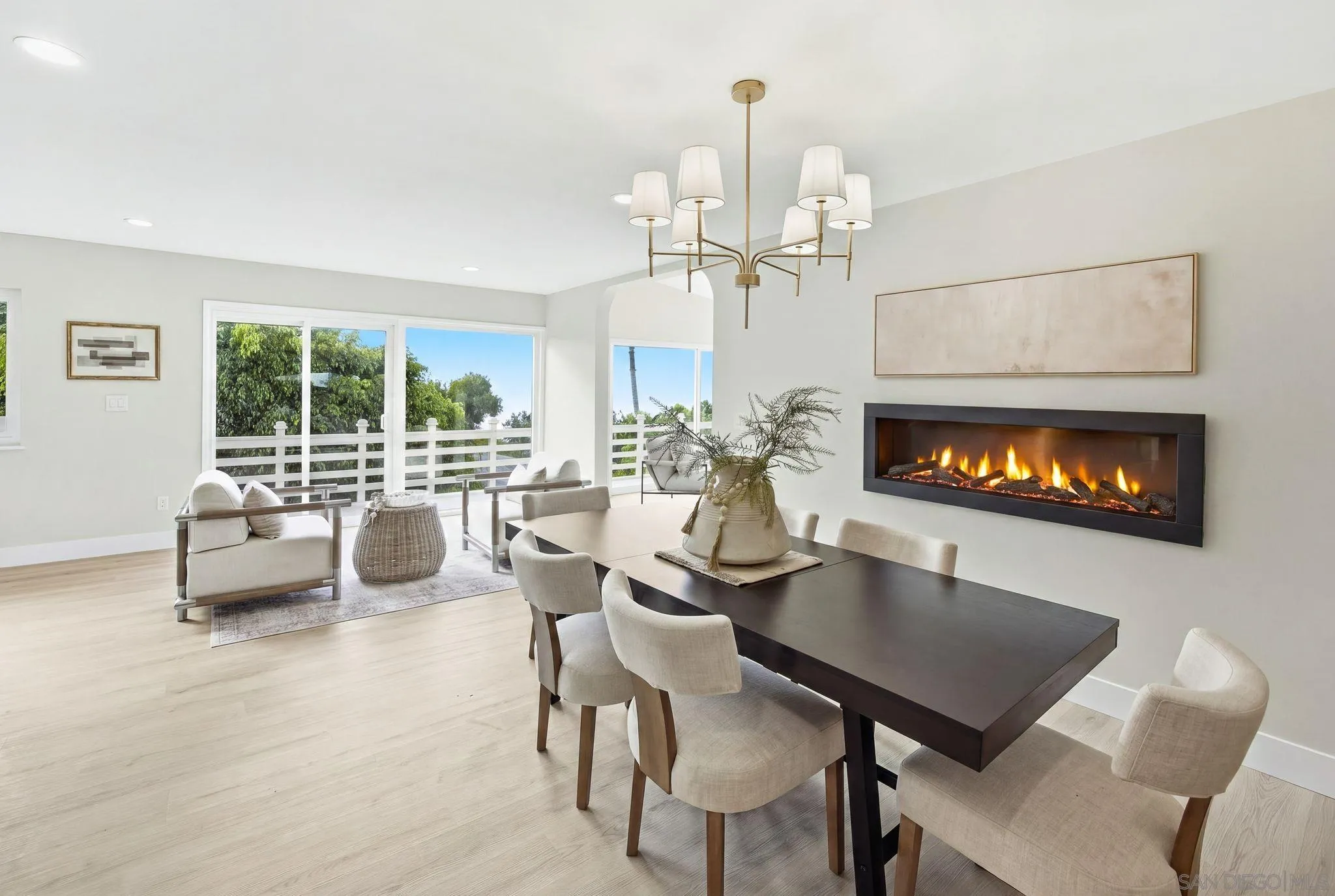 https://cdn.realtyfeed.com/cdn/127/260011749/42dafd124f5a6c69597f98d0d240a852.webp