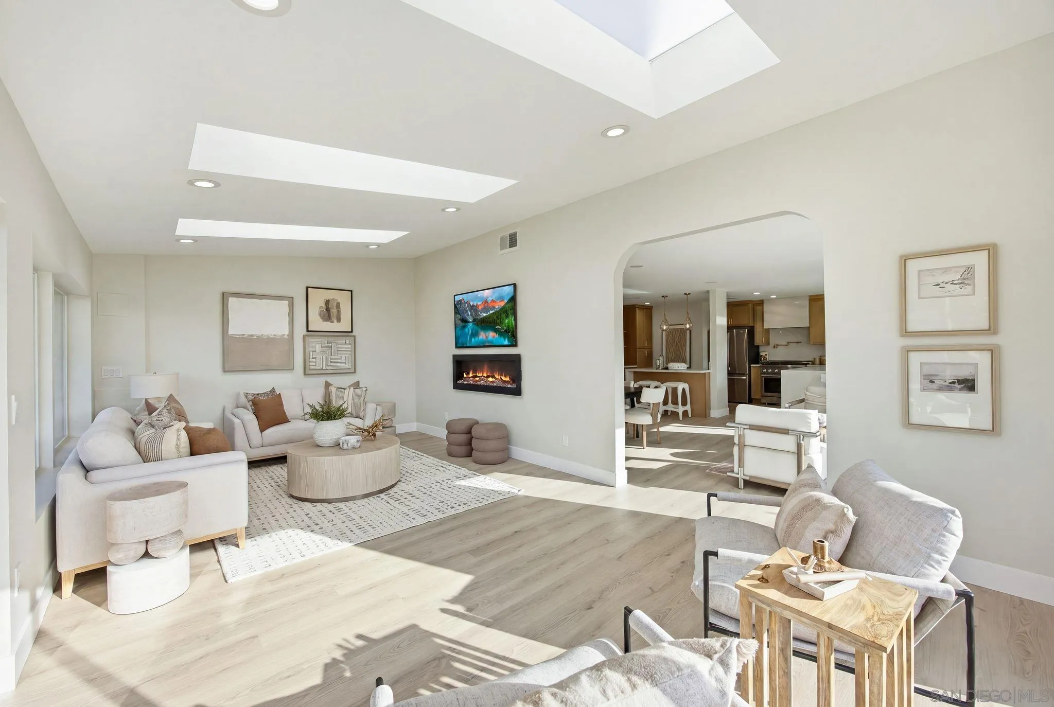 https://cdn.realtyfeed.com/cdn/127/260011749/a415f6e34fd36499dea55cd56778d585.webp