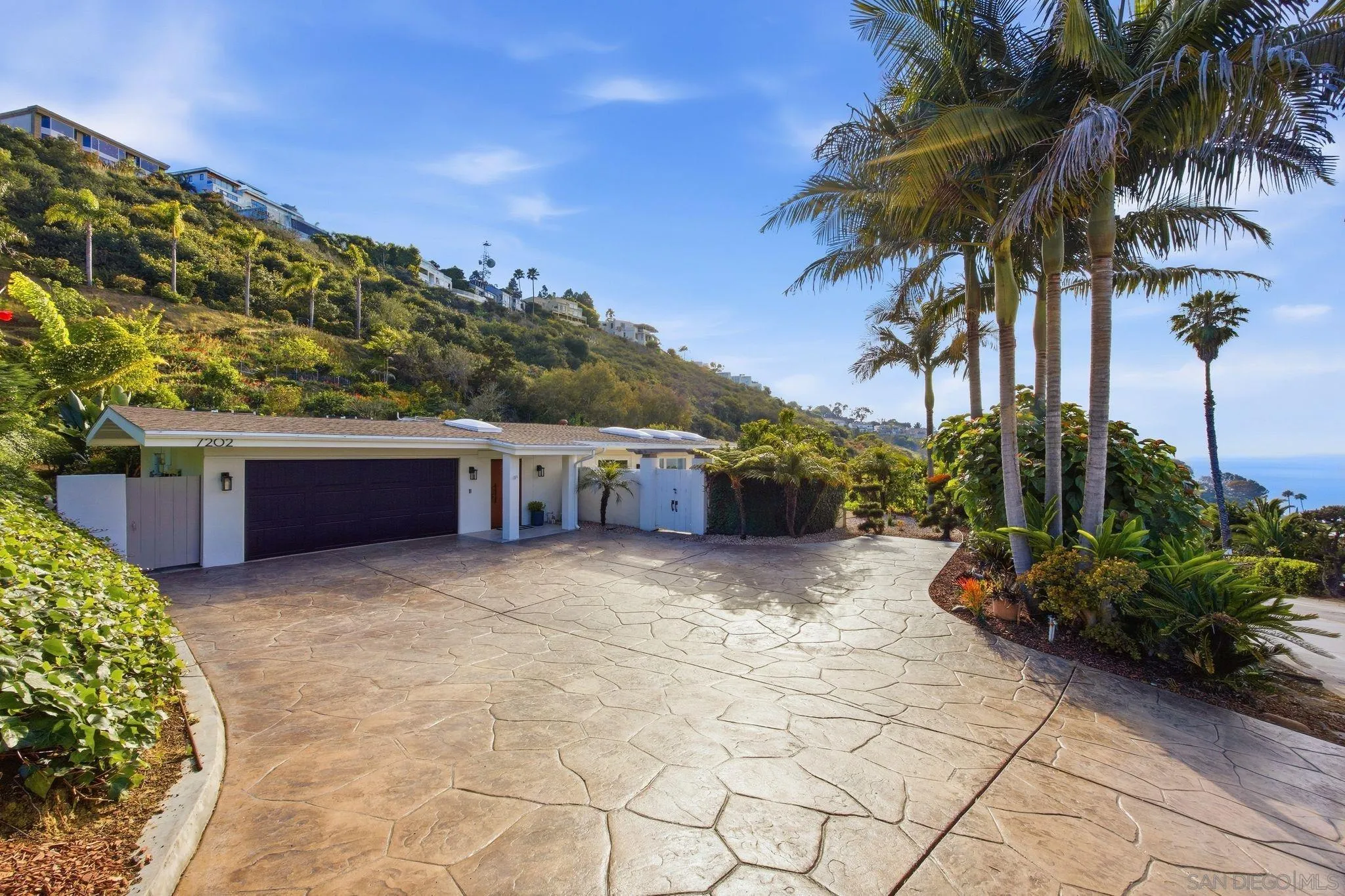 https://cdn.realtyfeed.com/cdn/127/260011749/a8dd31e3cc29e714658408cca16ca6ed.webp