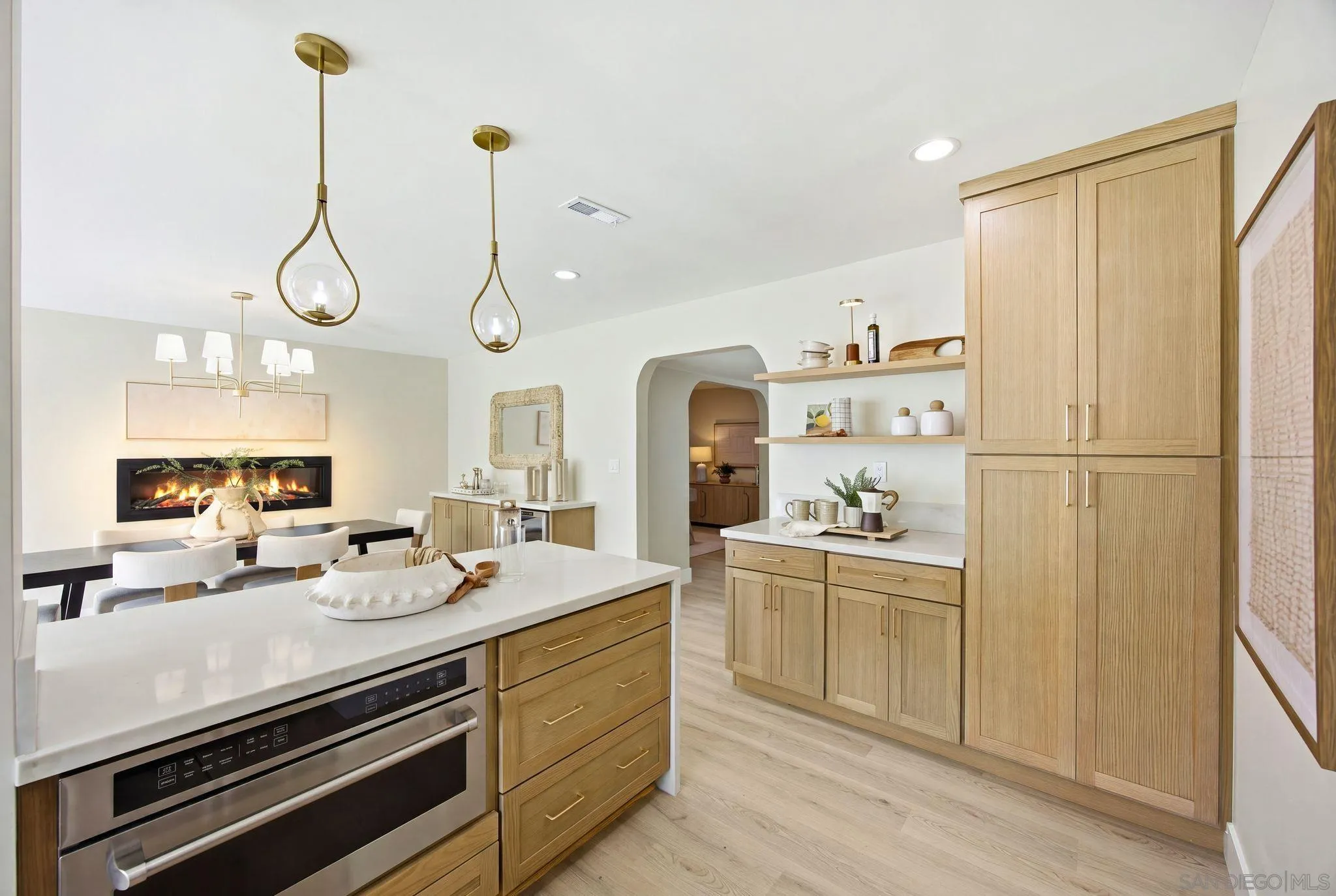 https://cdn.realtyfeed.com/cdn/127/260011749/cf13d29960980dcc1c8654c84a18cddd.webp