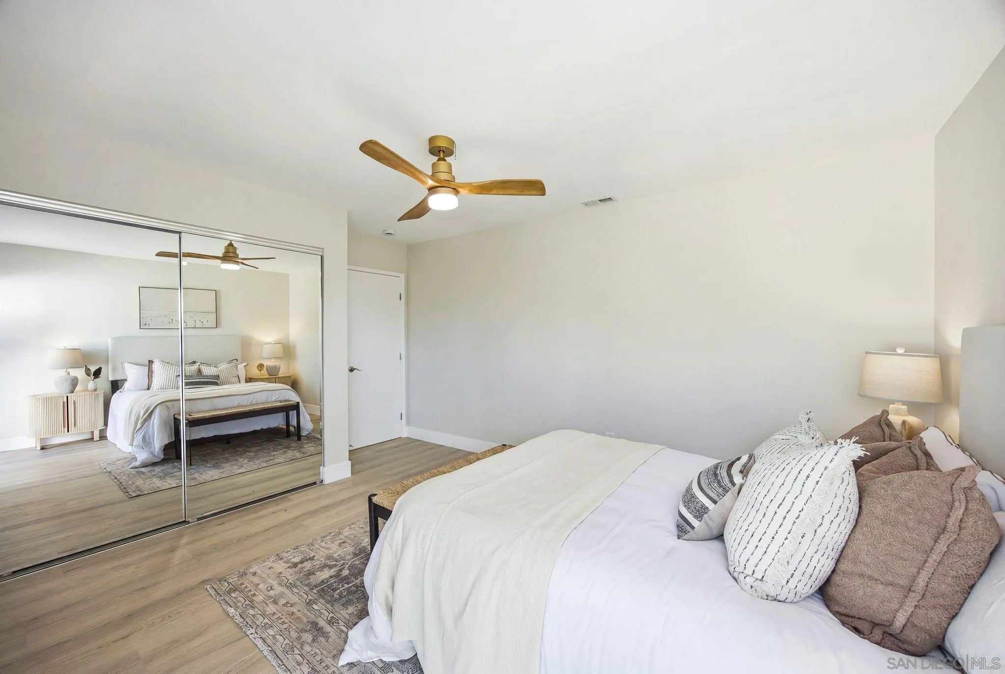https://cdn.realtyfeed.com/cdn/127/260011749/e452026f515a056c30671ae71f1788eb.webp