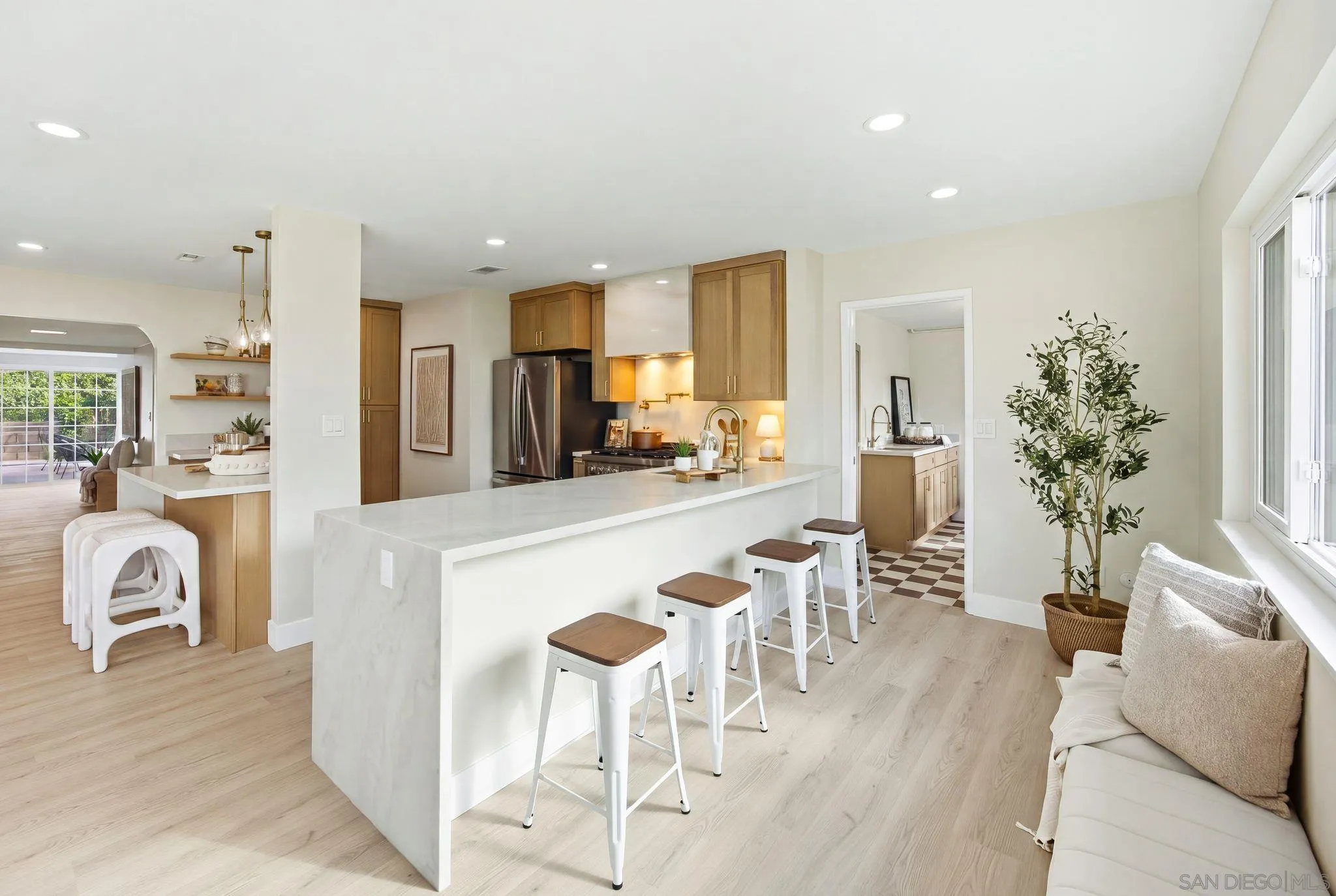 https://cdn.realtyfeed.com/cdn/127/260011749/f0e10d7e96f61f2e556705a97a8e3979.webp