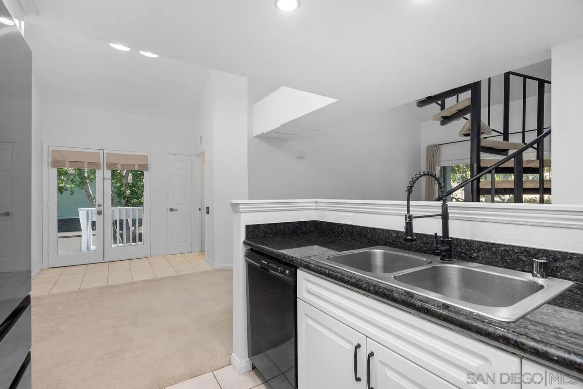 Photo #8: 260011754 Listing: Photo #8