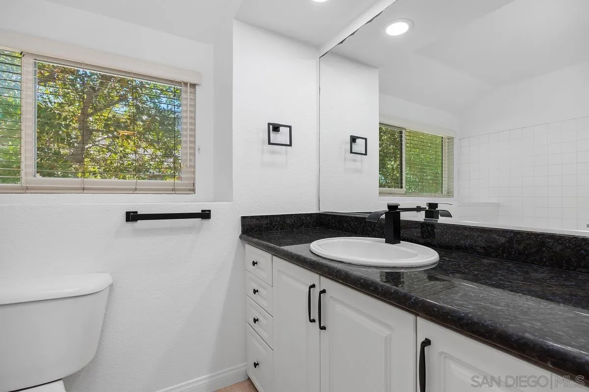Photo #11: 260011754 Listing: Photo #11