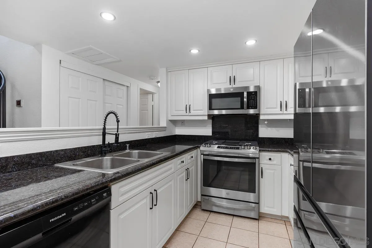 Photo #6: 260011754 Listing: Photo #6