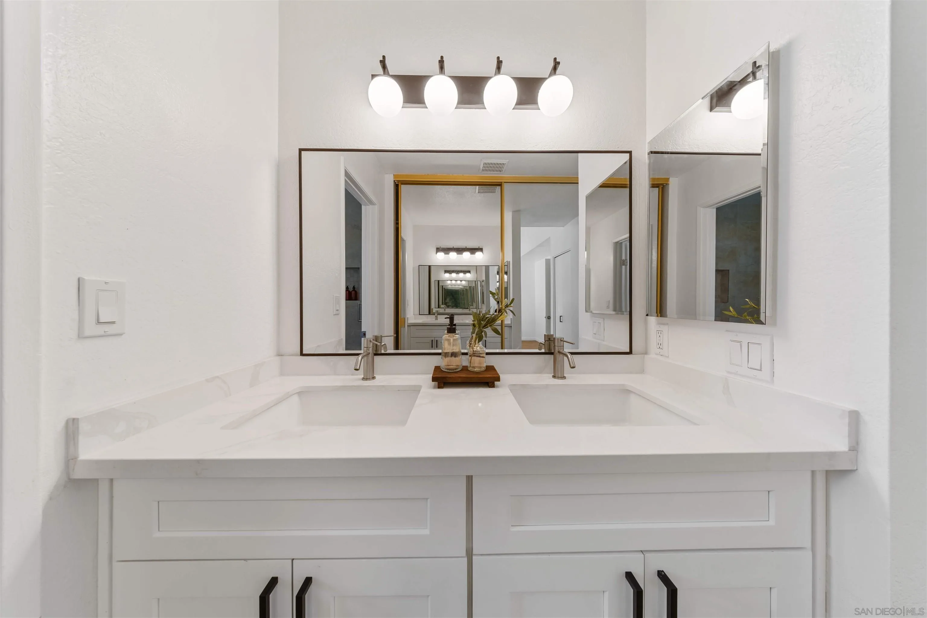 Photo #39: 260011755 Listing: Photo #39