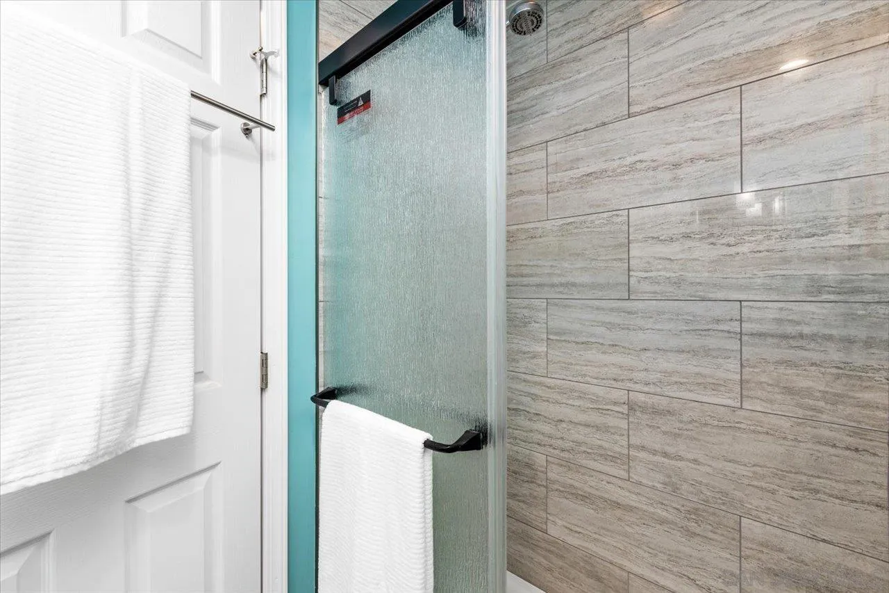 https://cdn.realtyfeed.com/cdn/127/260011762/c750d17e56afec6bfb1b1ca3fb3762b7.webp
