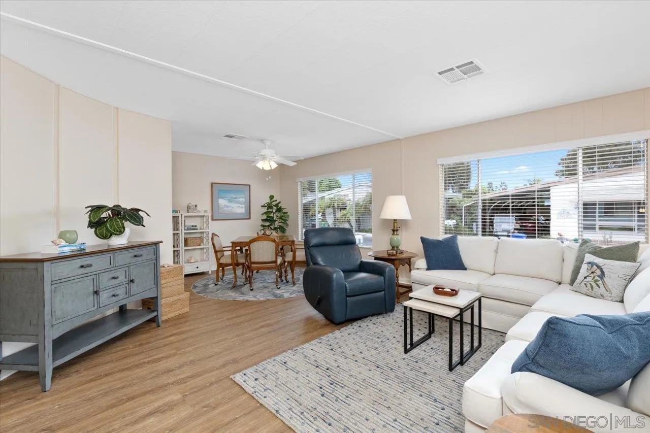 https://cdn.realtyfeed.com/cdn/127/260011763/30d8cf44c3ef764824629223db7a2712.webp