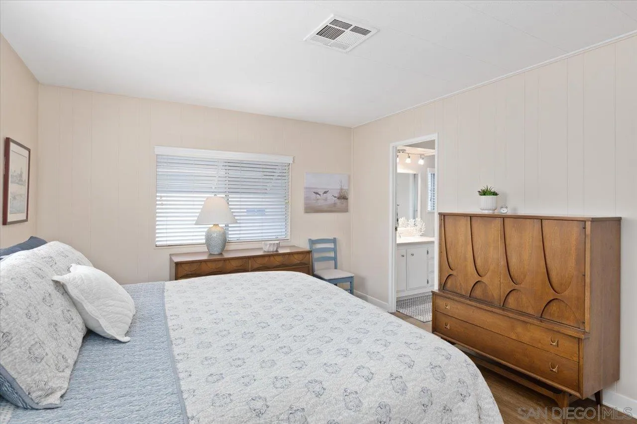 https://cdn.realtyfeed.com/cdn/127/260011763/7ca1c1a7352e554b27d4c6142264e3e8.webp
