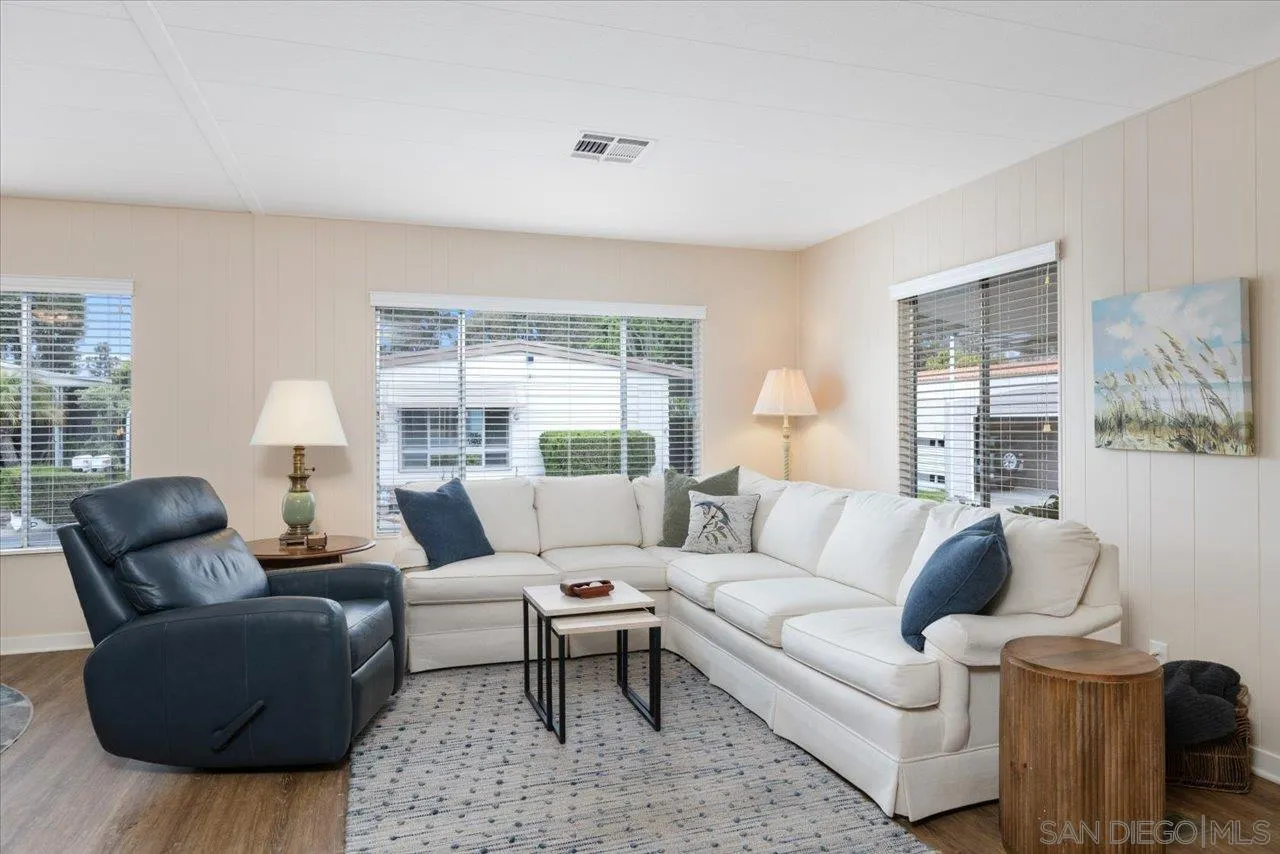 https://cdn.realtyfeed.com/cdn/127/260011763/7d5355702af44cc23995439c5b3968fc.webp