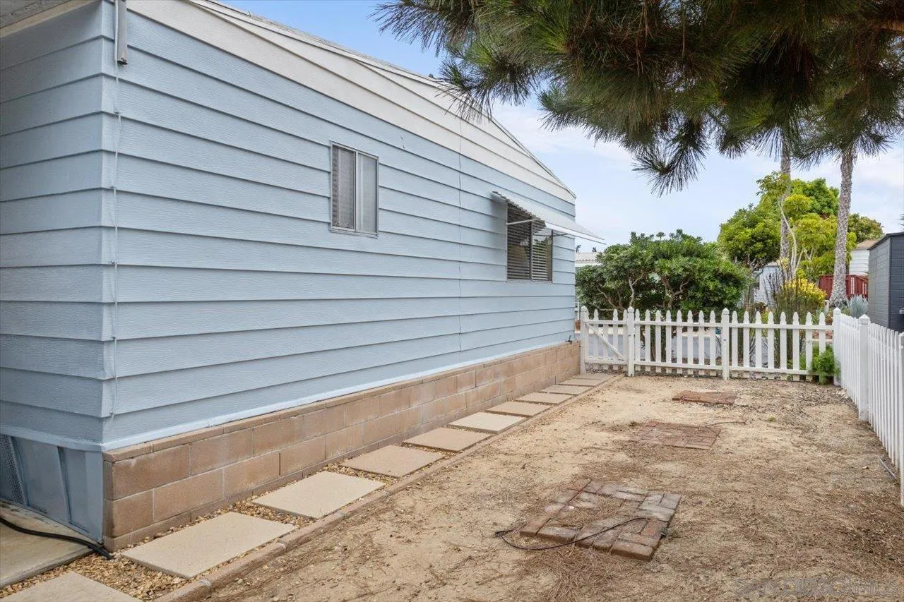 https://cdn.realtyfeed.com/cdn/127/260011763/9042c4fb769343bab645f8bf40f19c50.webp