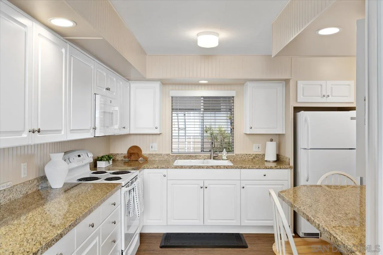 https://cdn.realtyfeed.com/cdn/127/260011763/a5f85648a02b7414f82ed077b8e1293f.webp