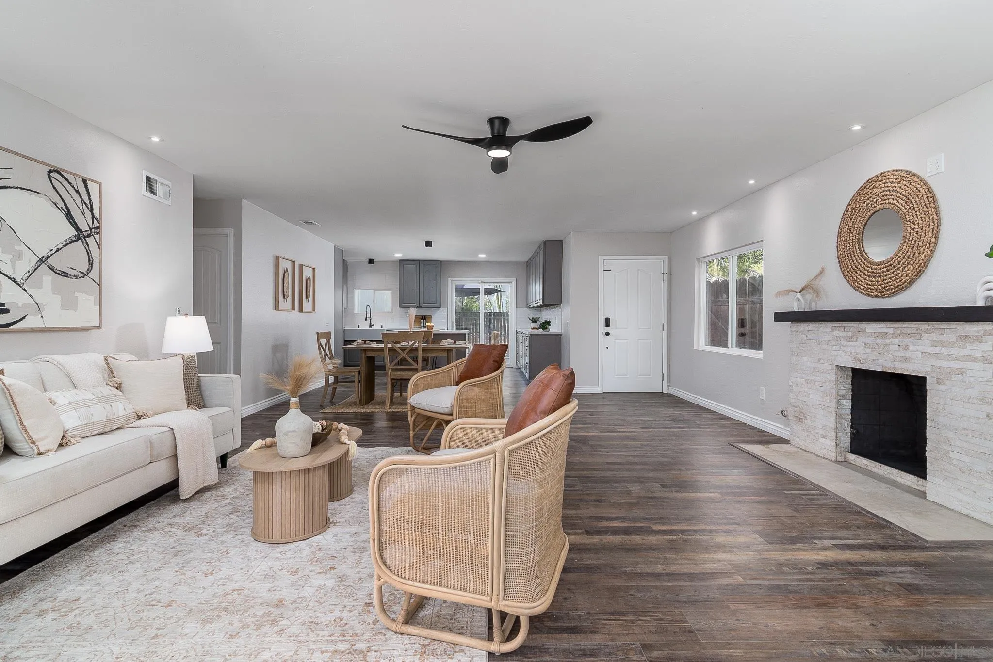 https://cdn.realtyfeed.com/cdn/127/260011767/41120657ee00365d9b18dacab054c87e.webp