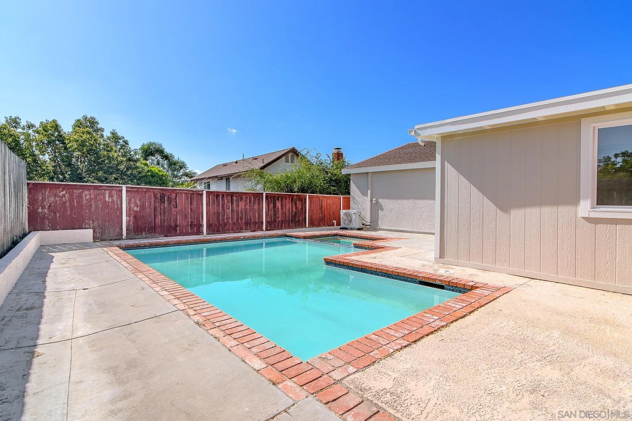 https://cdn.realtyfeed.com/cdn/127/260011767/c94235142cfd93976965a52f4783b3c5.webp