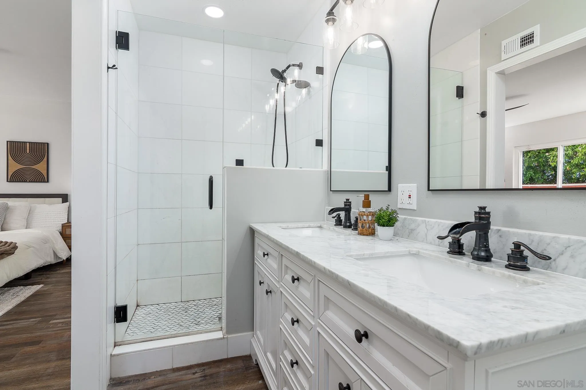 https://cdn.realtyfeed.com/cdn/127/260011767/e141fcb793b4712efca59290e37bd08e.webp