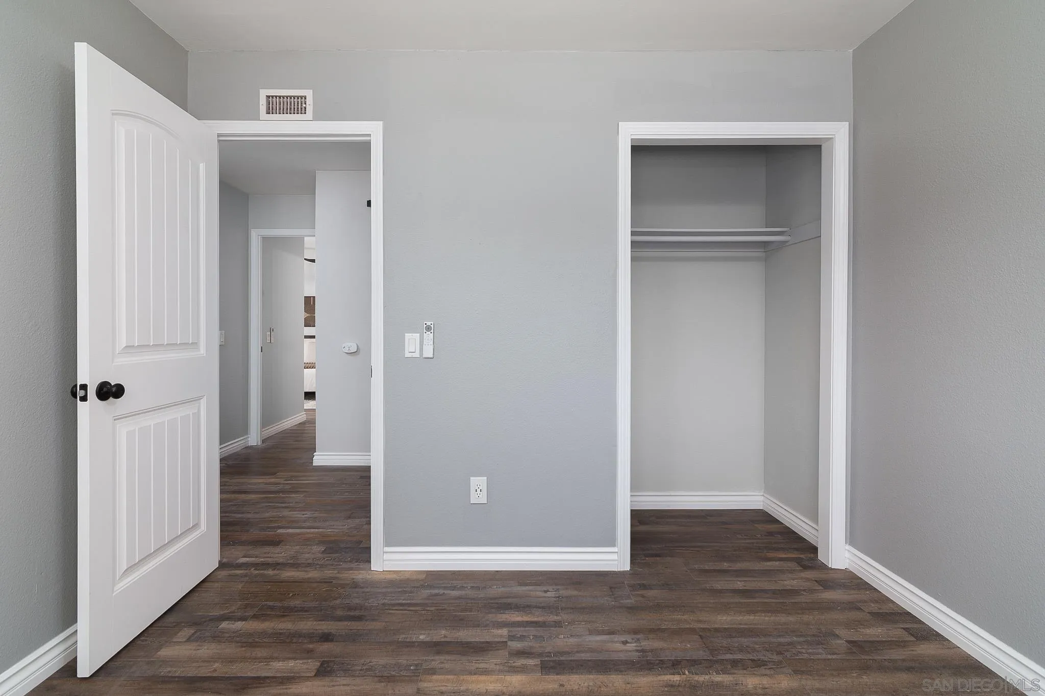https://cdn.realtyfeed.com/cdn/127/260011767/f8912eb660f61fdbb5ec92319c63371b.webp