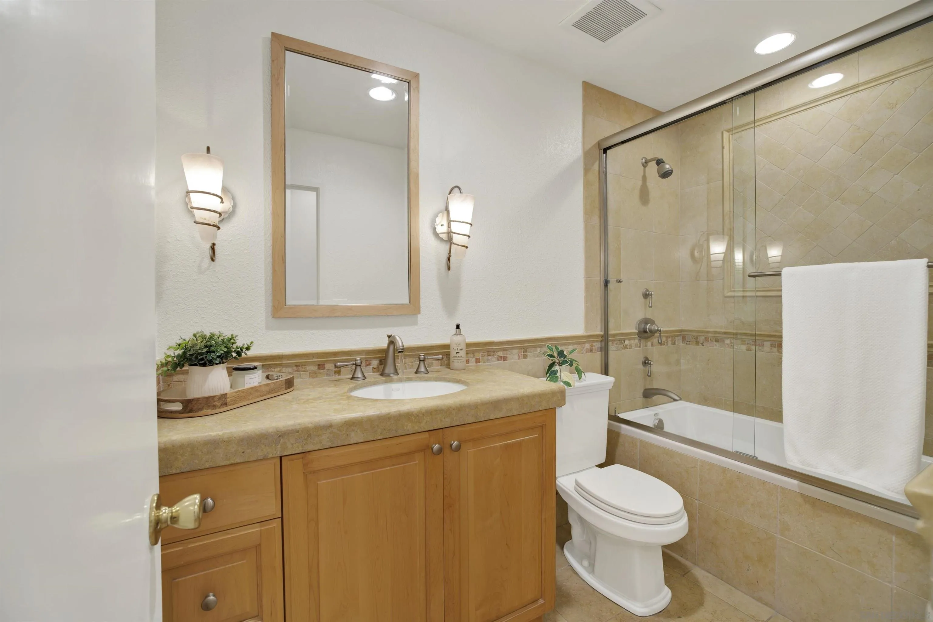 https://cdn.realtyfeed.com/cdn/127/260011775/0a558b19404c5985301964d2f52feeb9.webp