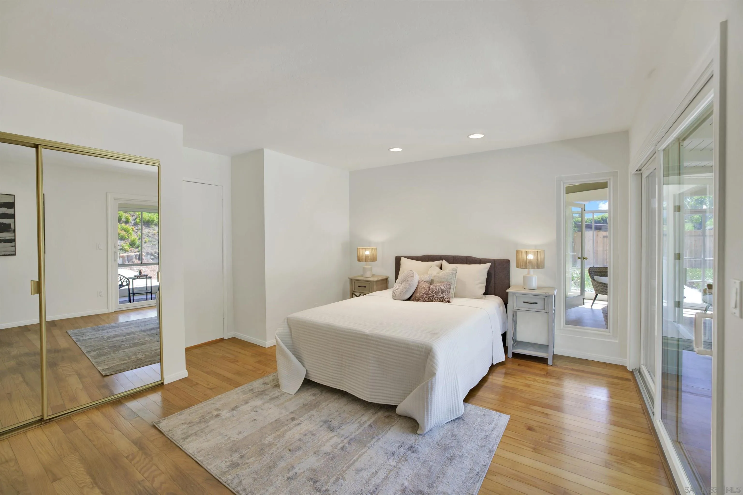 https://cdn.realtyfeed.com/cdn/127/260011775/2487f96a656f5975aedee03a64df2dc5.webp