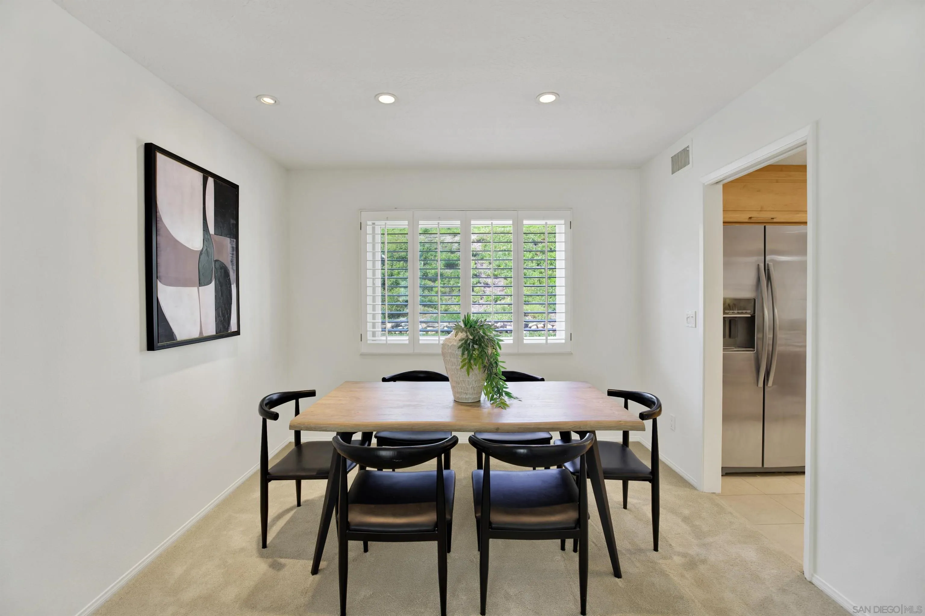 https://cdn.realtyfeed.com/cdn/127/260011775/89194ebf8fa39fd5e4f12cb918bd85fe.webp