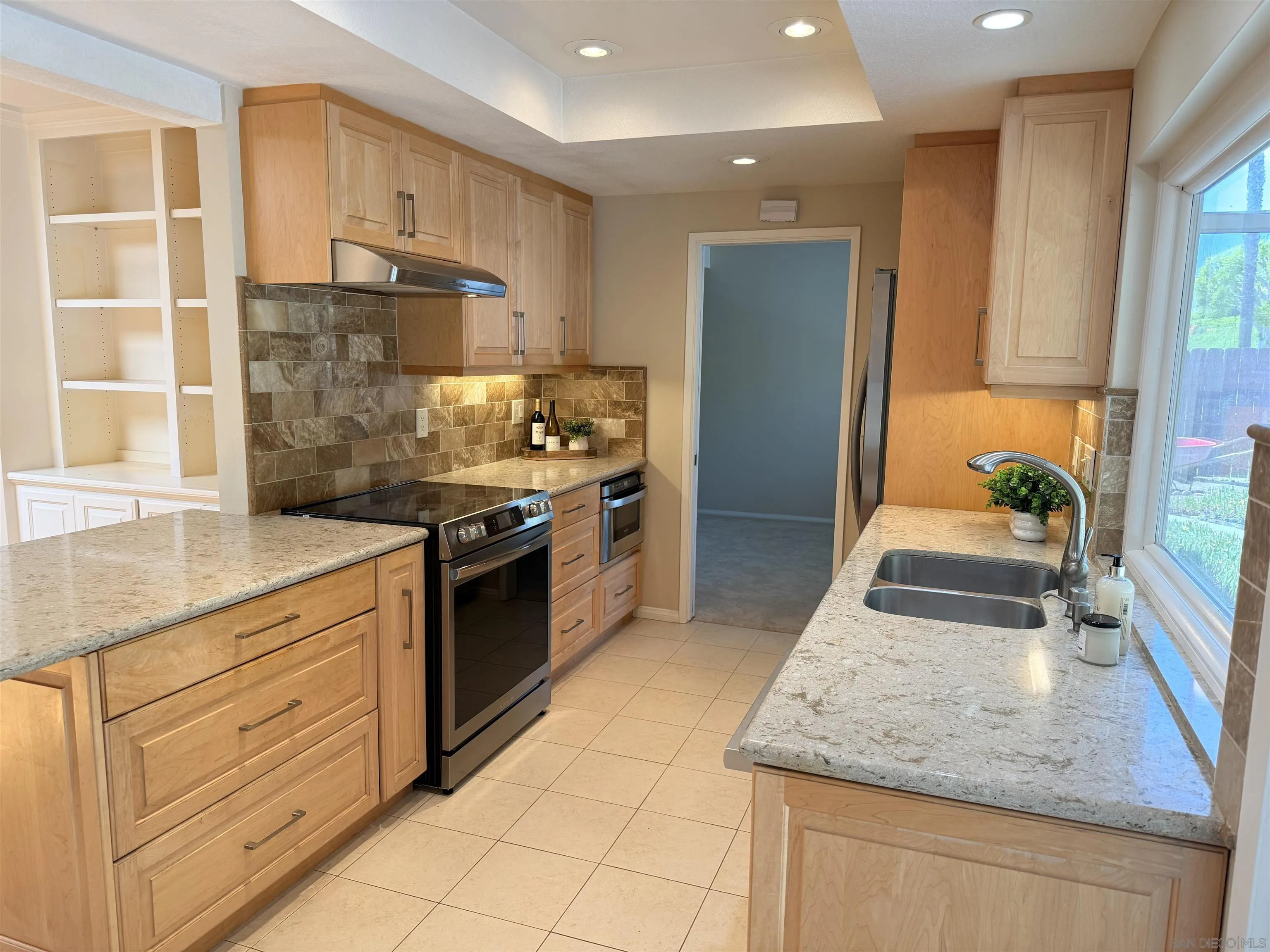 https://cdn.realtyfeed.com/cdn/127/260011775/ea7b99fc00646abac6c9bcafb2cd5be8.webp