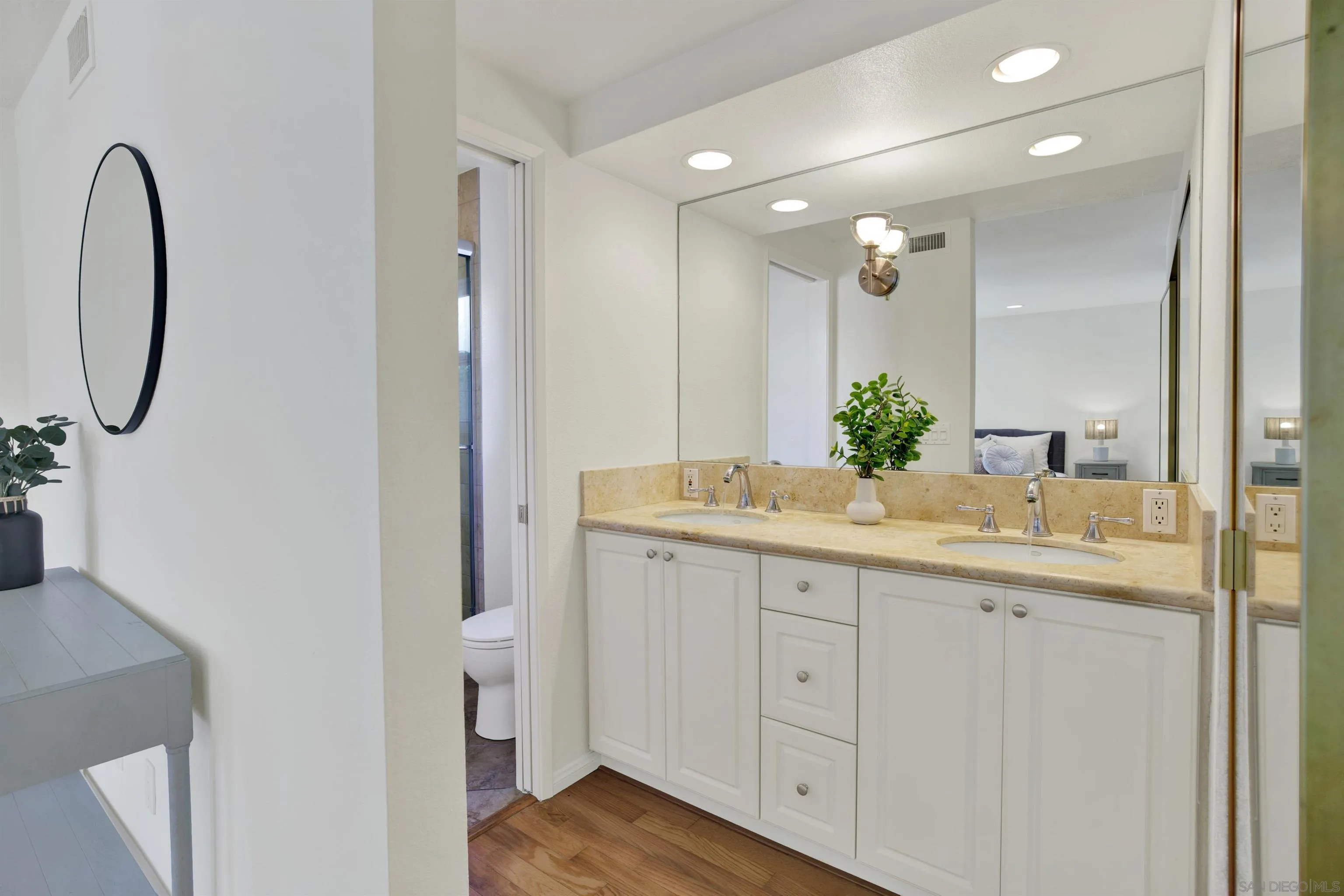 https://cdn.realtyfeed.com/cdn/127/260011775/ecce0b3744c39d14227e37d10e5a088b.webp