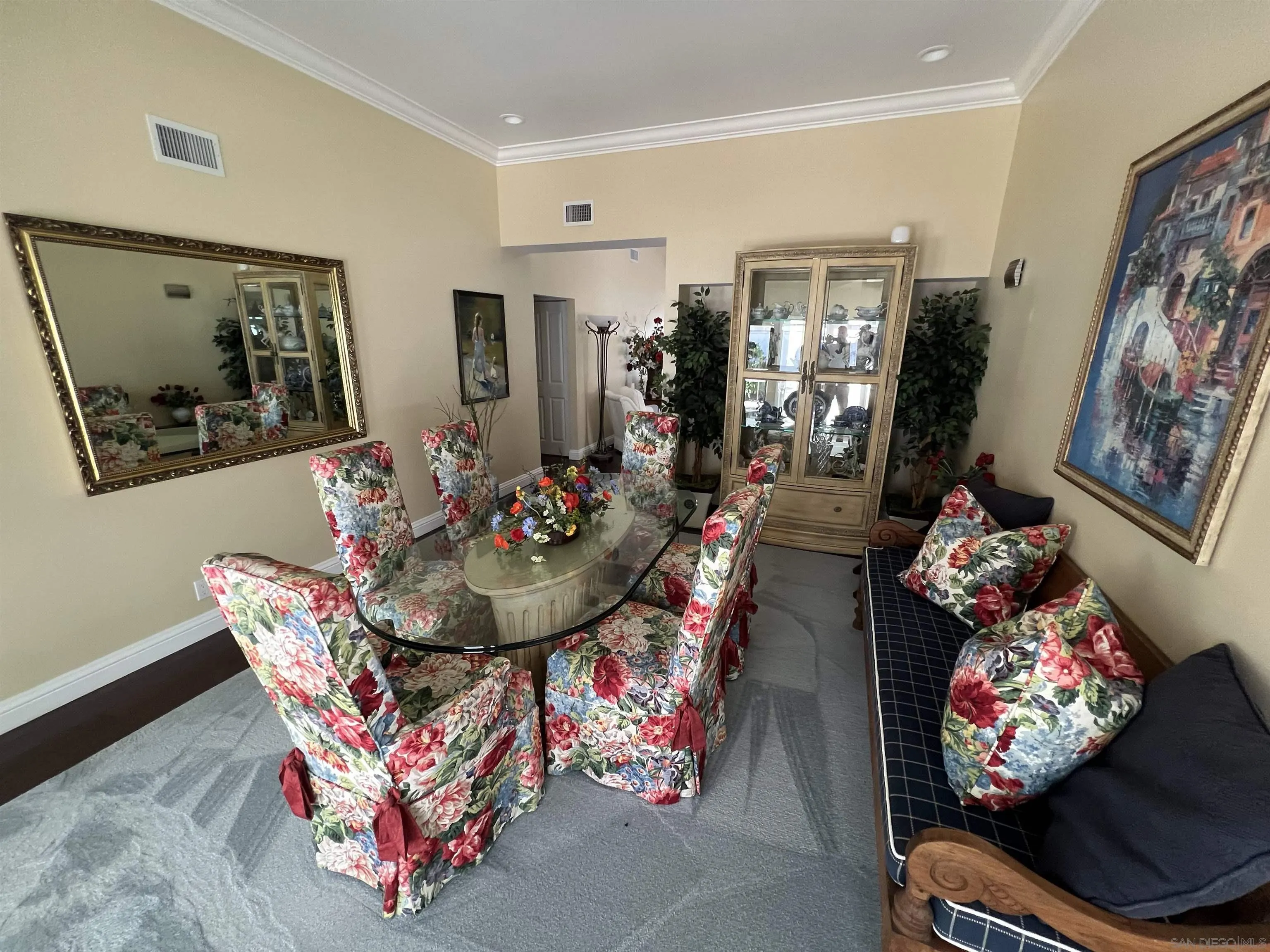 https://cdn.realtyfeed.com/cdn/127/260011777/58dca24e4ce88bee5f30e3ff20f98765.webp