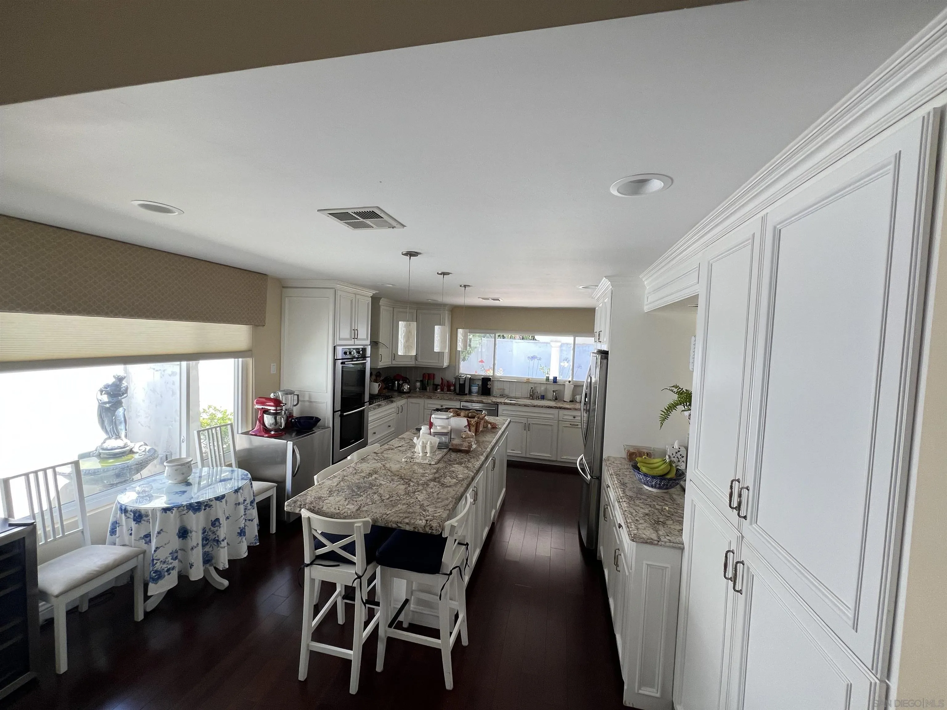 https://cdn.realtyfeed.com/cdn/127/260011777/a7014047f08332ec8caa364bc3376dcb.webp