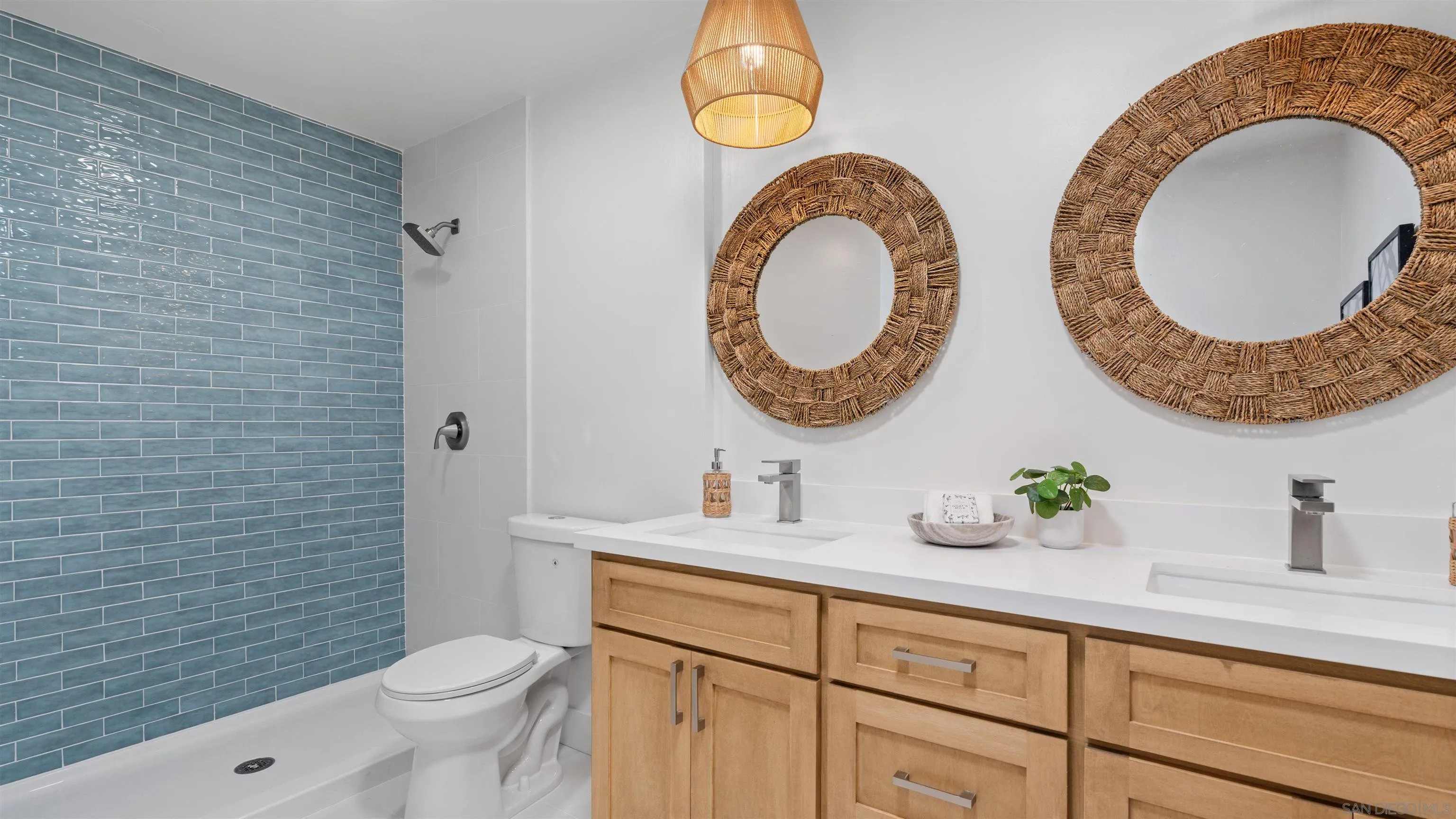 https://cdn.realtyfeed.com/cdn/127/260011779/c0698e727e3a3fd02c34473b102e9e47.webp
