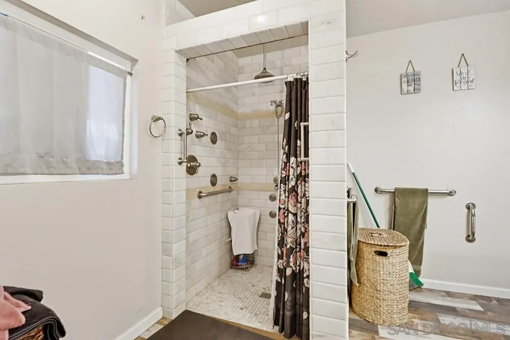 https://cdn.realtyfeed.com/cdn/127/260011781/297bfbc4a85519f0bfea8e358252e864.webp