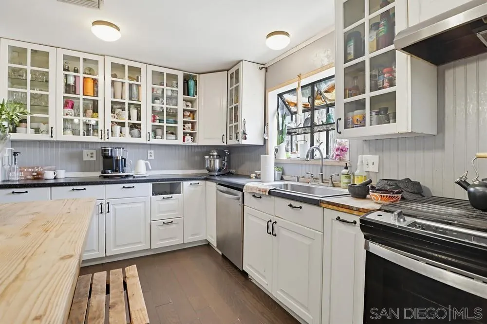 https://cdn.realtyfeed.com/cdn/127/260011781/aff376f6f06a325da102d0213bf713ff.webp