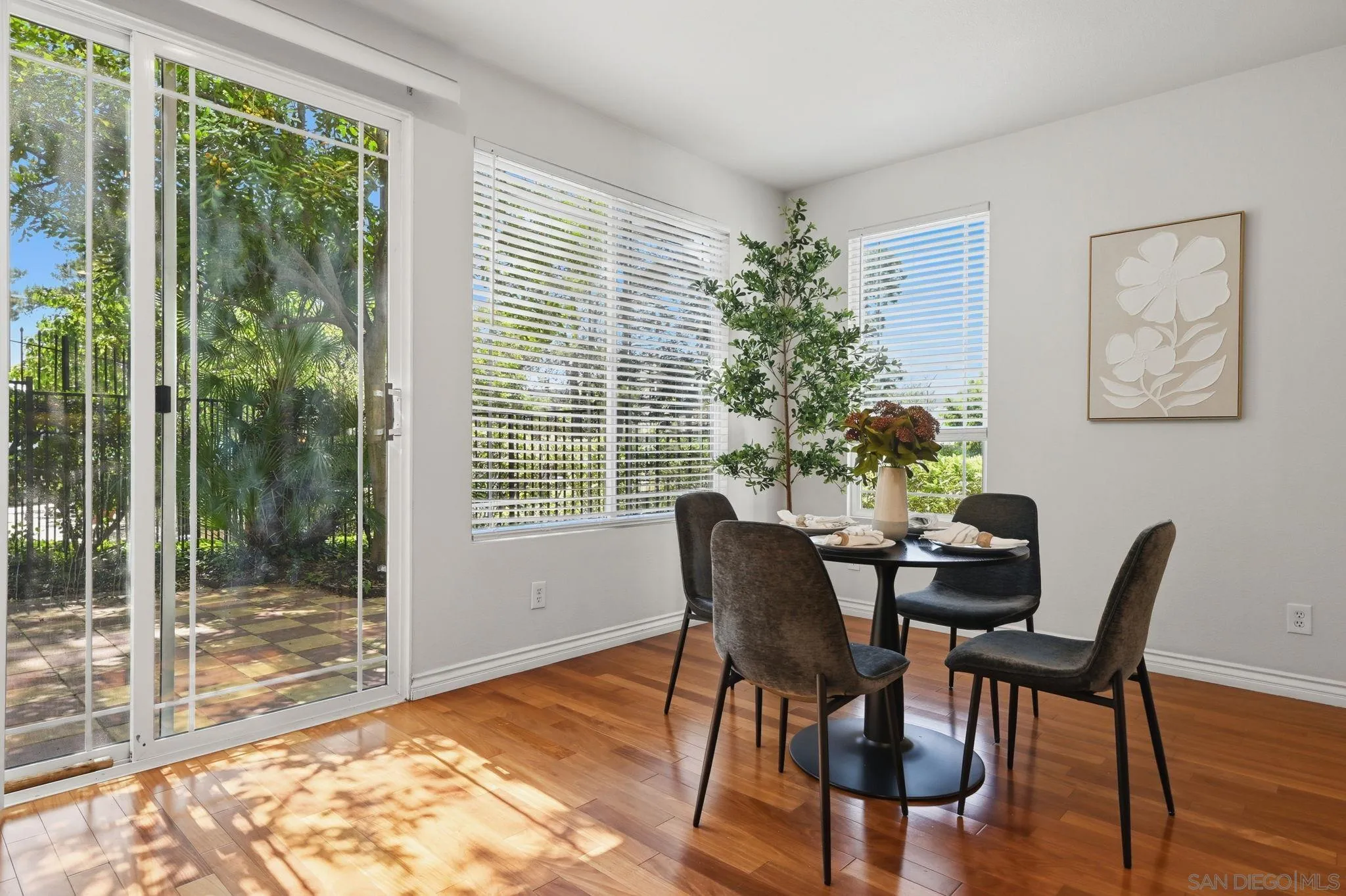 https://cdn.realtyfeed.com/cdn/127/260011786/2603d739fd25c6a4eaec322e6ec583a2.webp