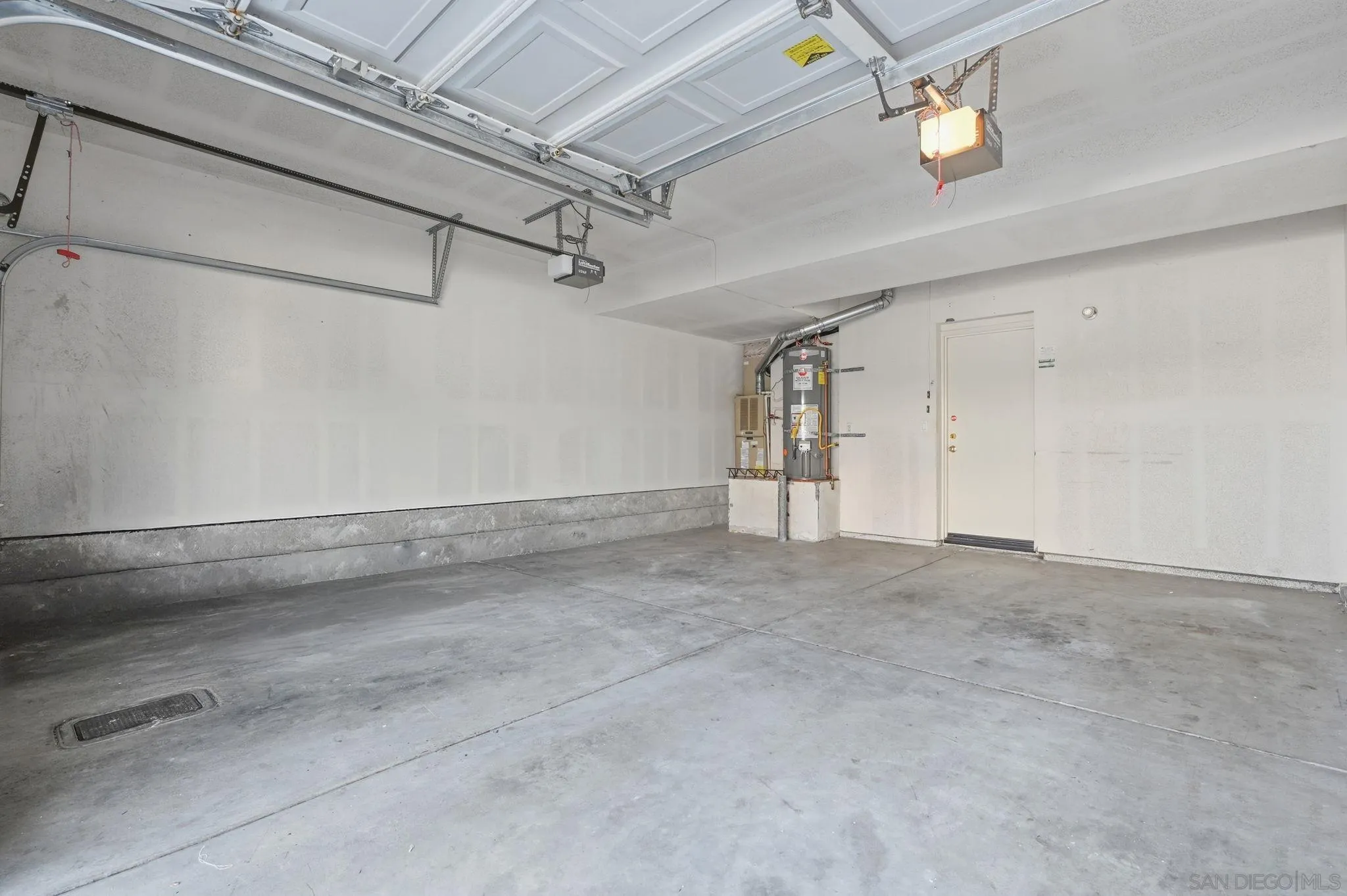 https://cdn.realtyfeed.com/cdn/127/260011786/61f1741ff000a2512e431b11d11d96d6.webp