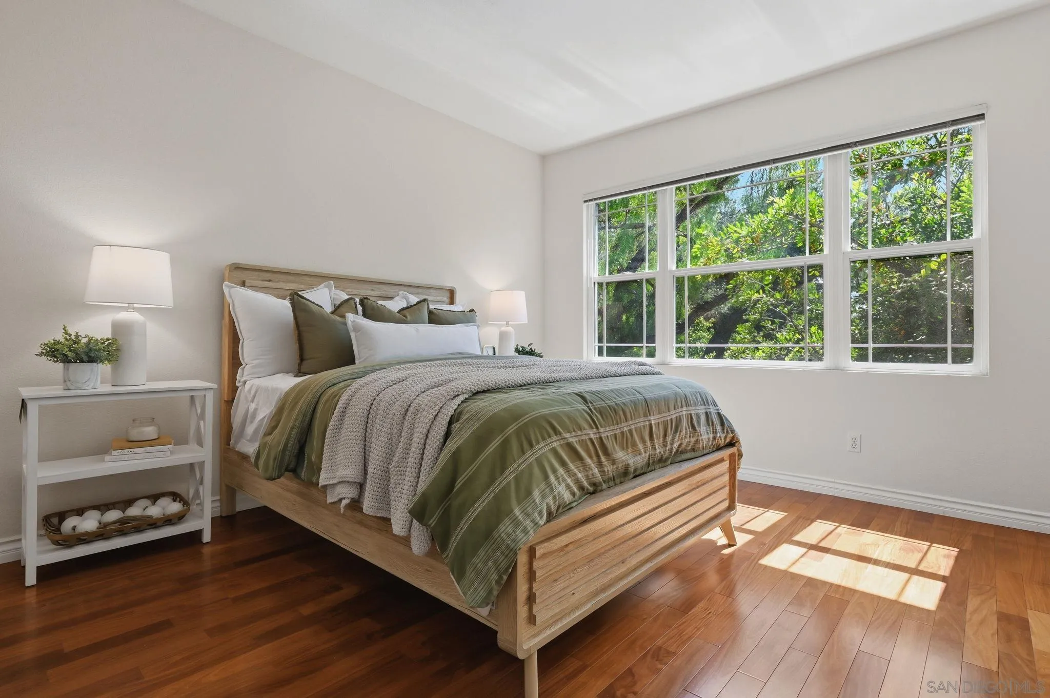 https://cdn.realtyfeed.com/cdn/127/260011786/7cd2ced974e1ffe33a2258fdea1b3c85.webp