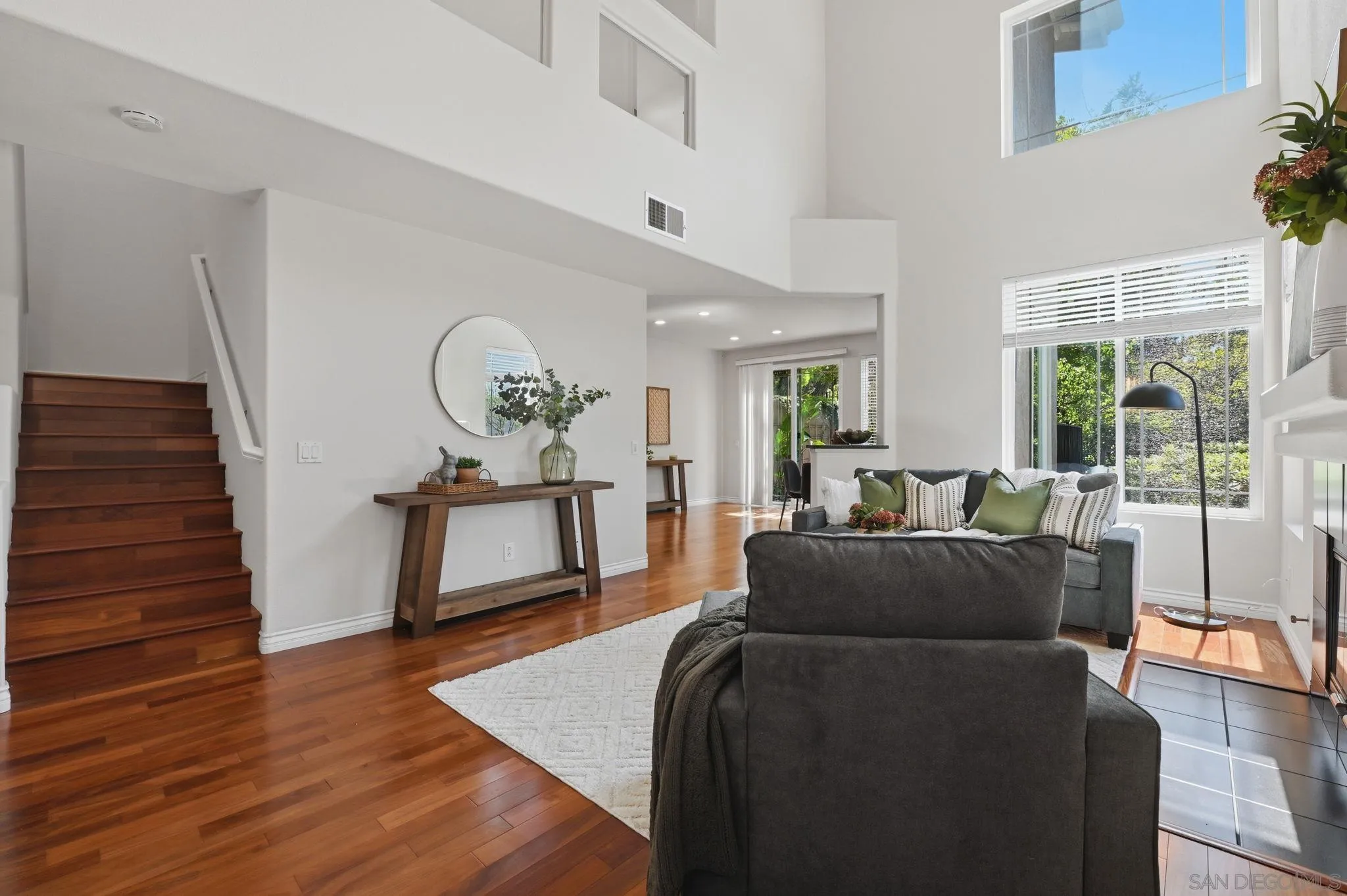 https://cdn.realtyfeed.com/cdn/127/260011786/979cd8b249a6b556e3f4f29d8dff741b.webp
