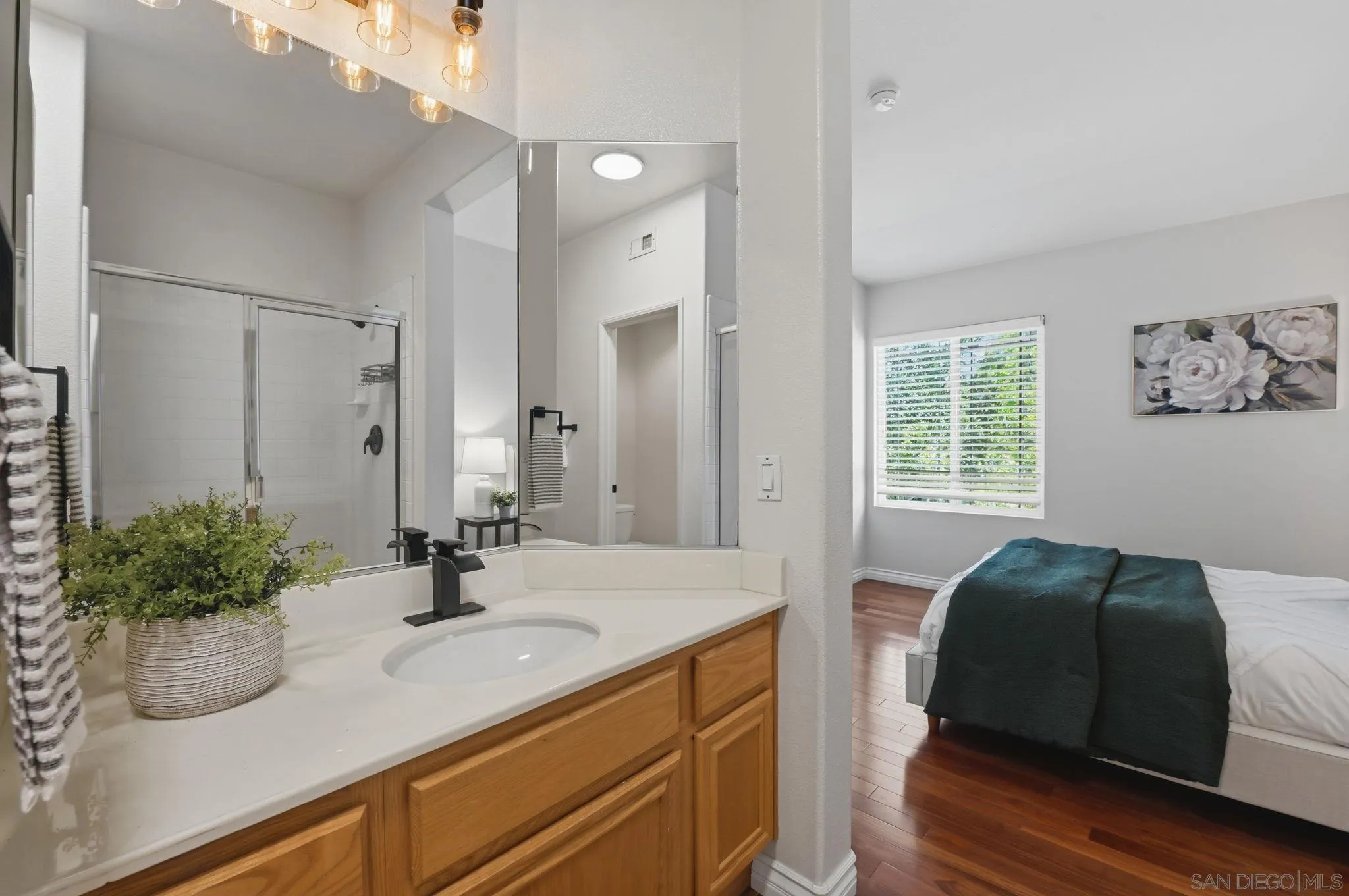 https://cdn.realtyfeed.com/cdn/127/260011786/aa58d4725da4c70f4c3a37bd0d9a79cc.webp