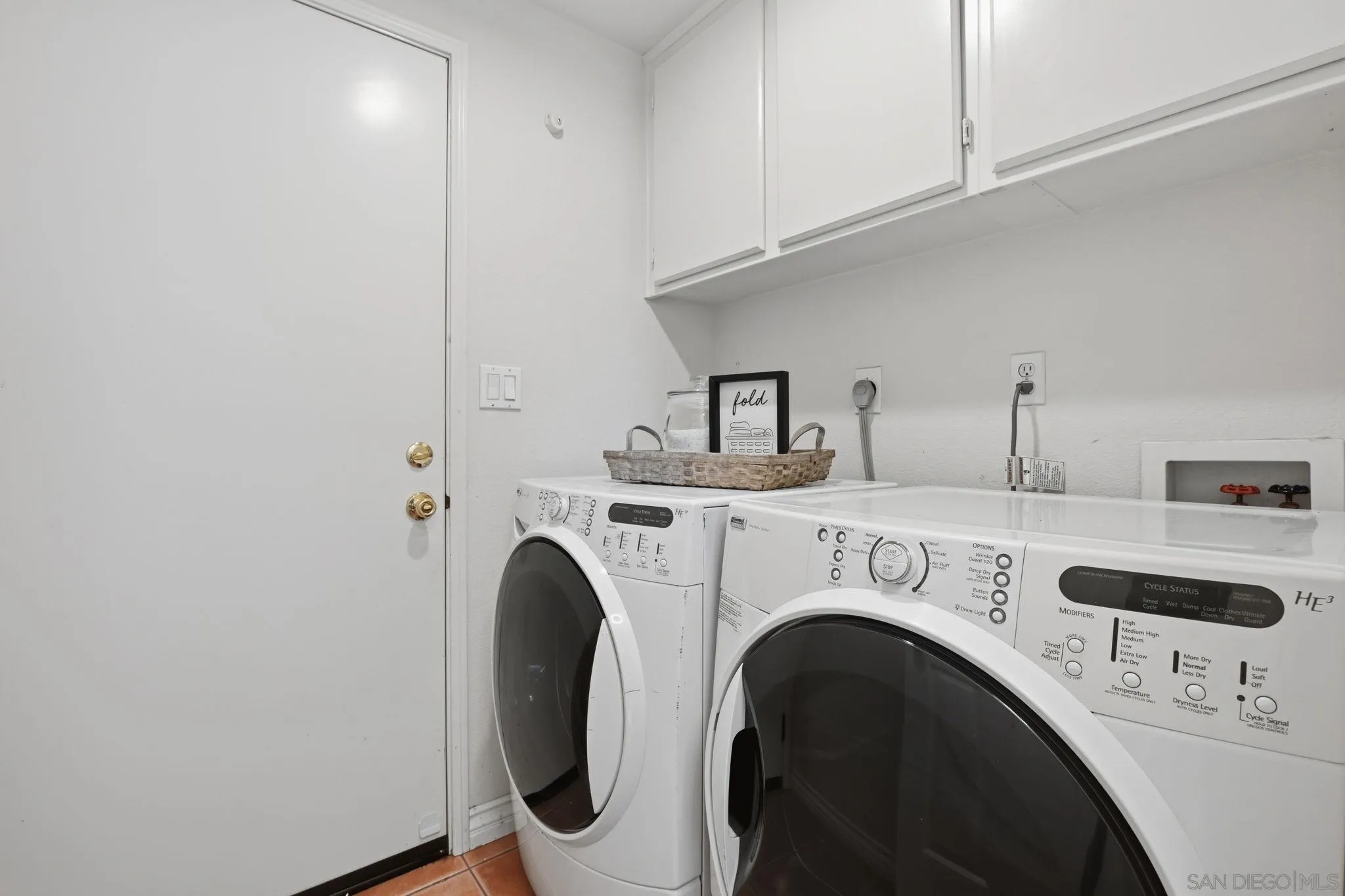 https://cdn.realtyfeed.com/cdn/127/260011786/b008d31984fb82711905207985ebe2a0.webp