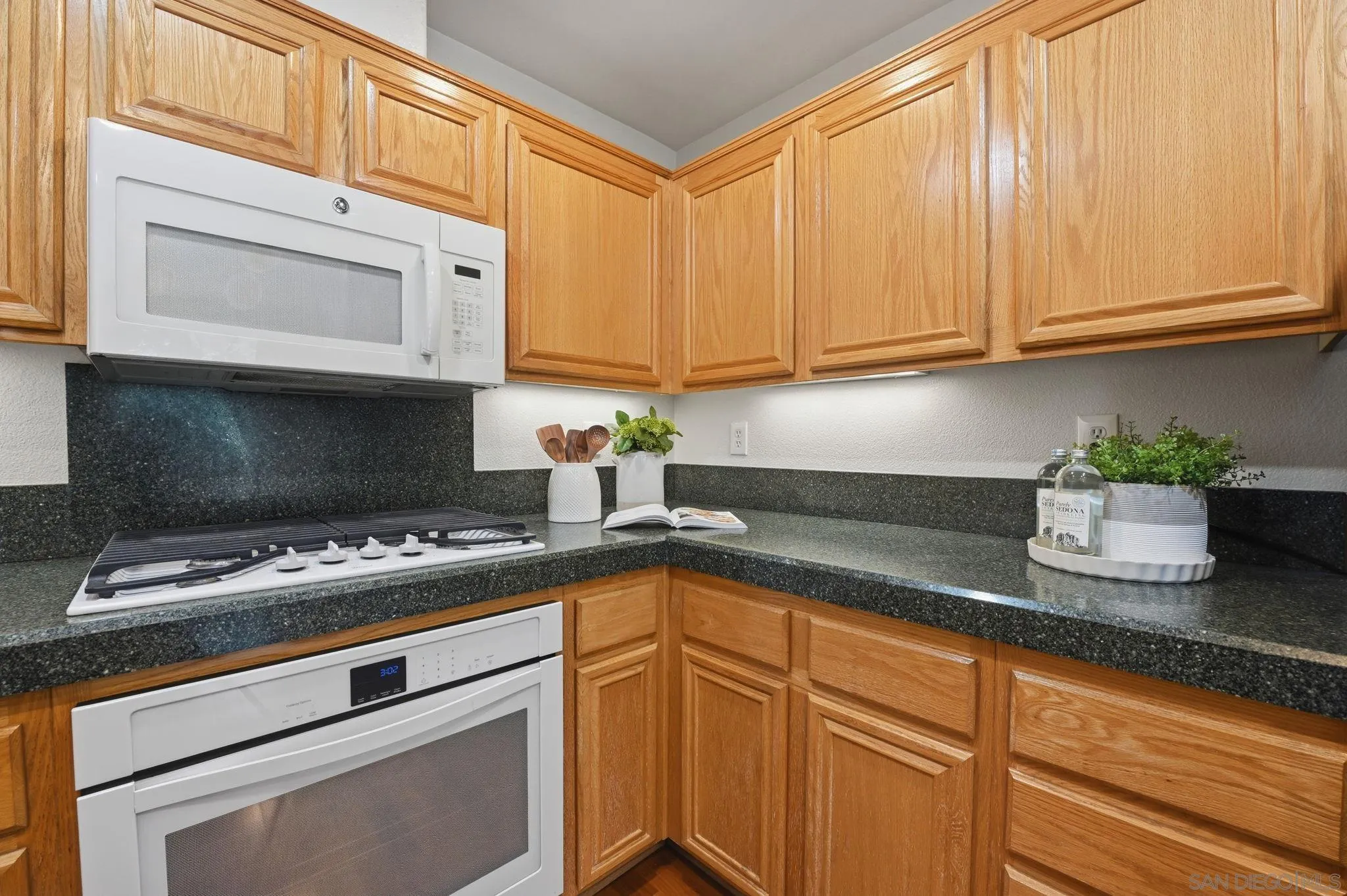 https://cdn.realtyfeed.com/cdn/127/260011786/ee0a3ecf1f92c69deb606e38b3619282.webp