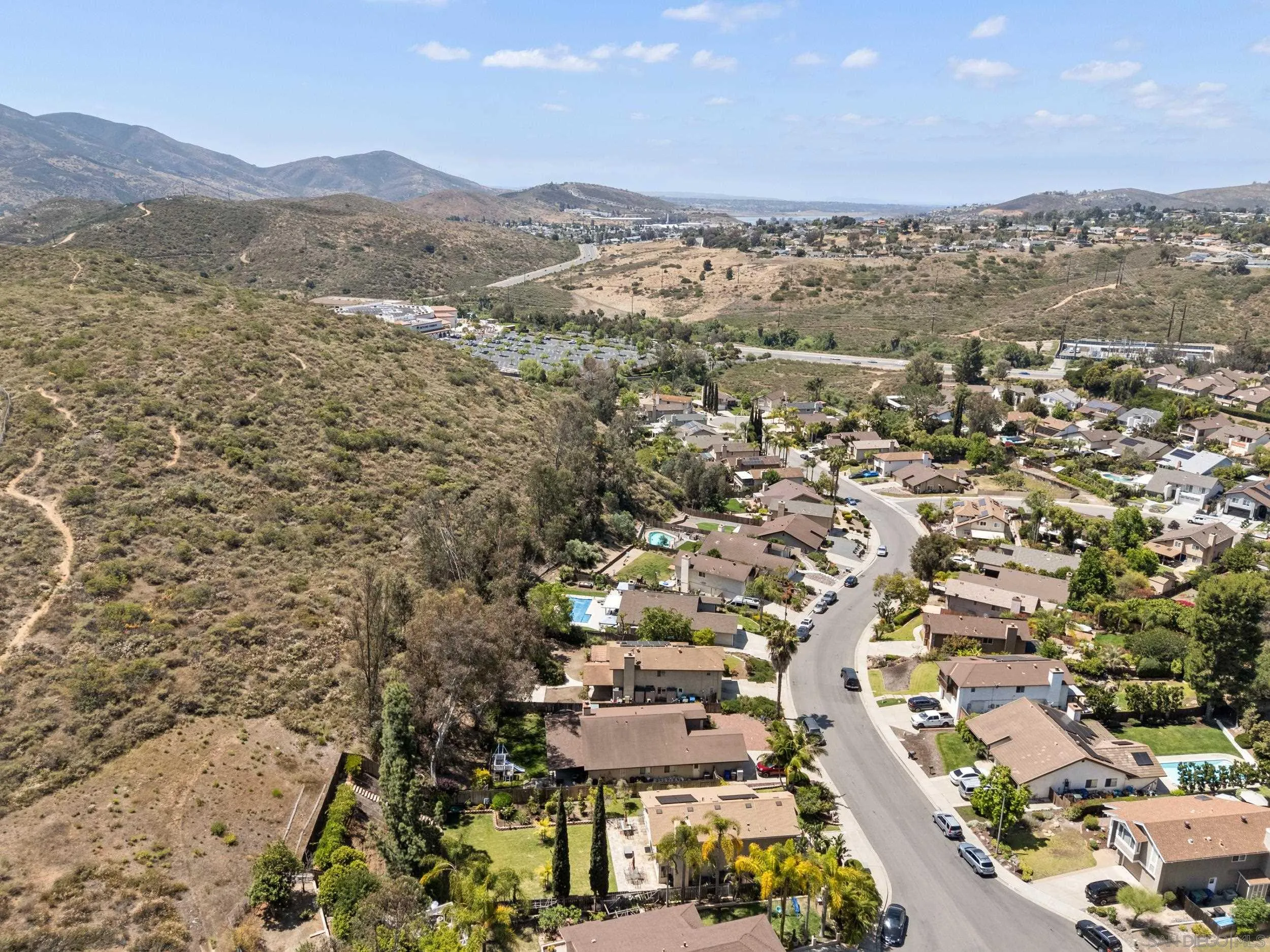 https://cdn.realtyfeed.com/cdn/127/260011787/01ba4325b26eeab1844128ce3bc5afac.webp