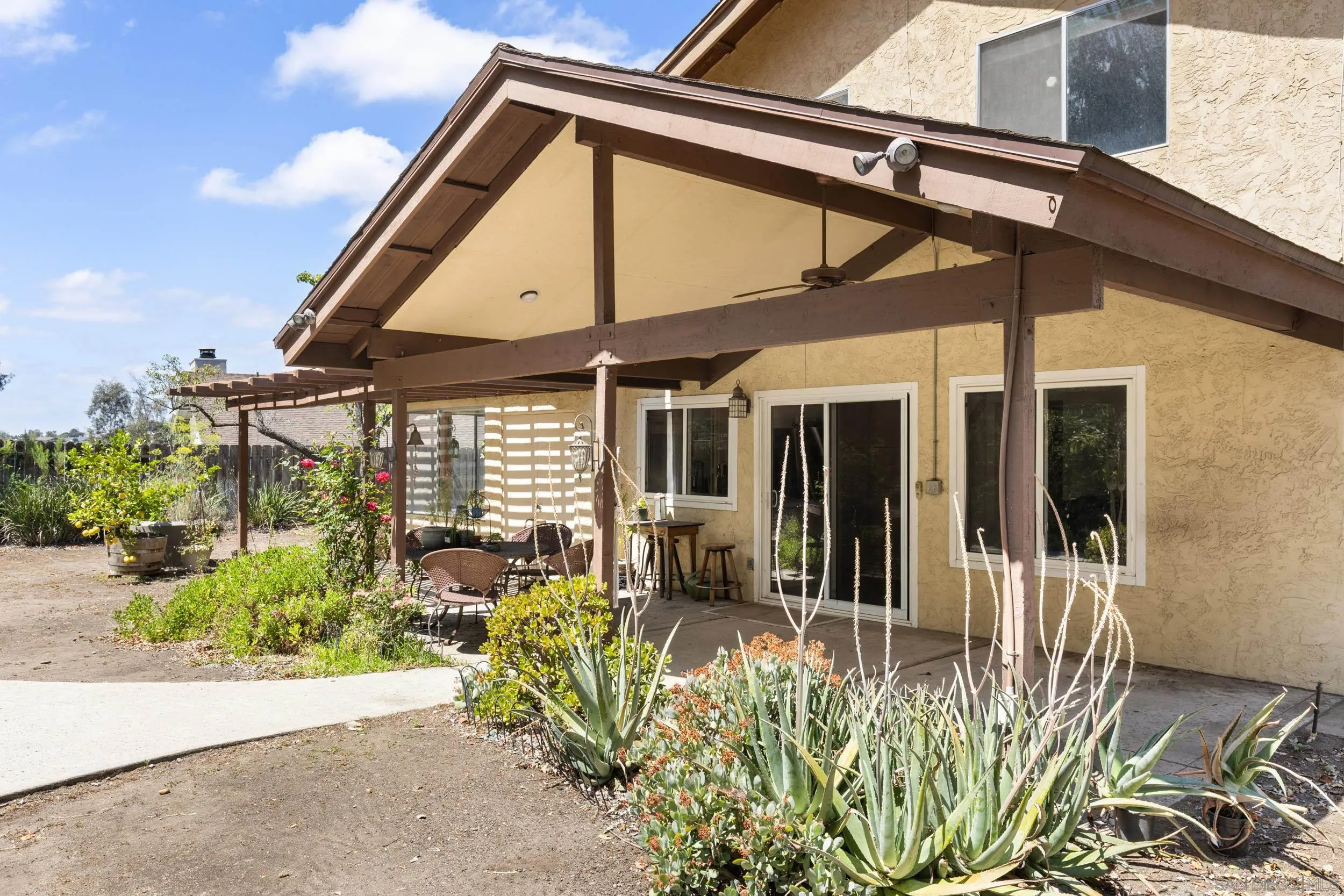 https://cdn.realtyfeed.com/cdn/127/260011787/1e29eb8dfef5e87e59b15b683c58047a.webp