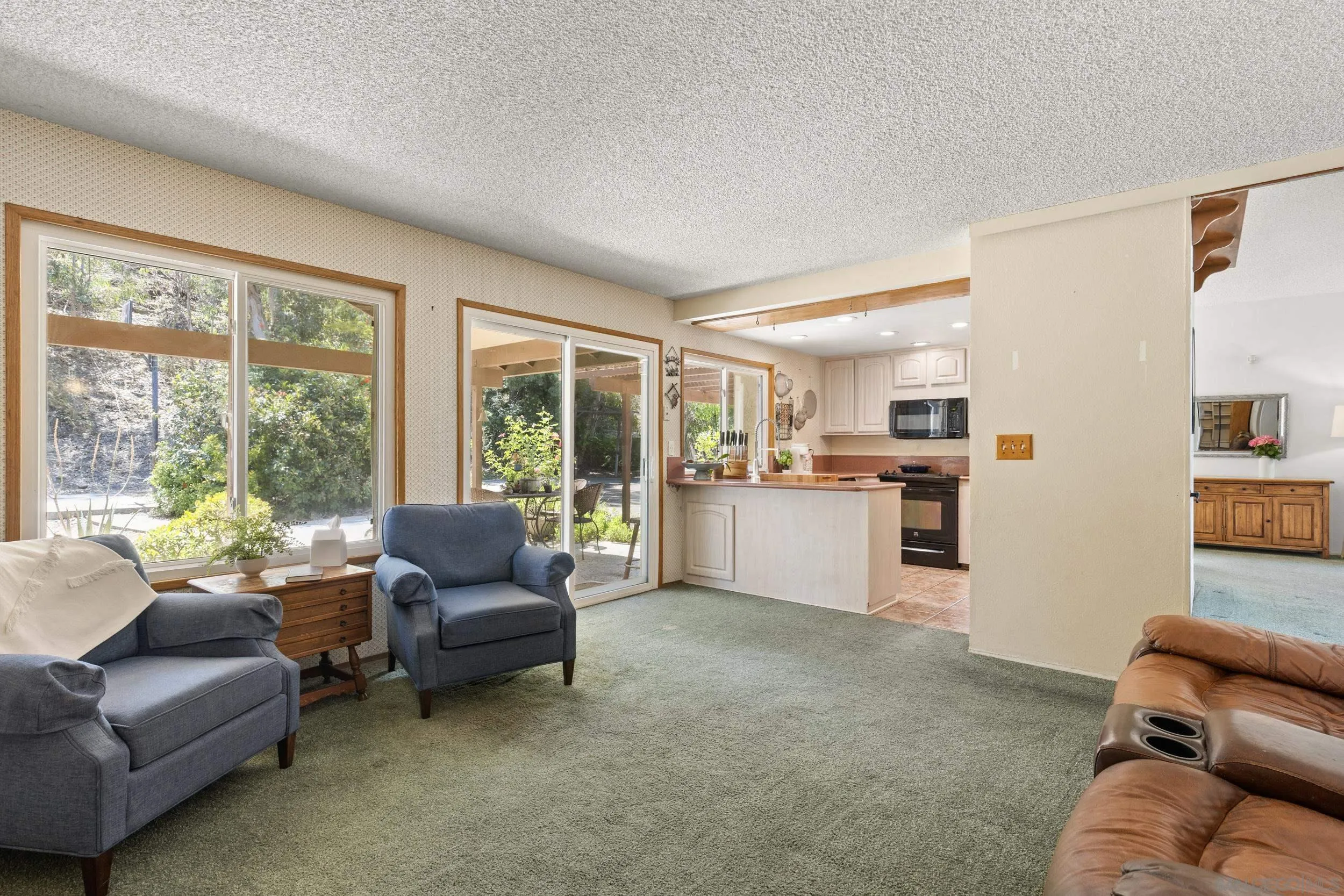 https://cdn.realtyfeed.com/cdn/127/260011787/bca4420e6b30a6e1c027f3eaf85fff93.webp