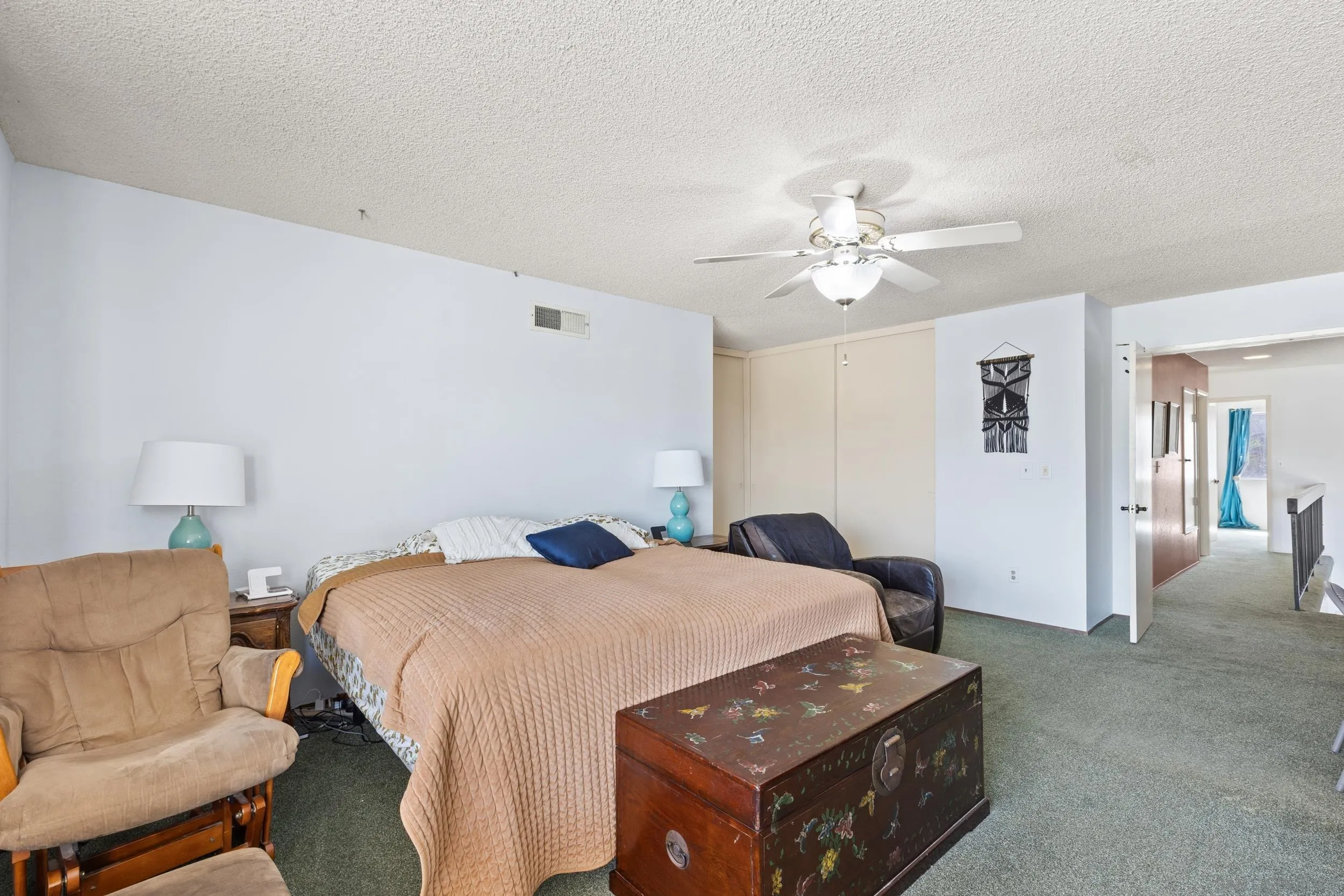 https://cdn.realtyfeed.com/cdn/127/260011787/d870b025b4189b5fa21444545b2cea43.webp