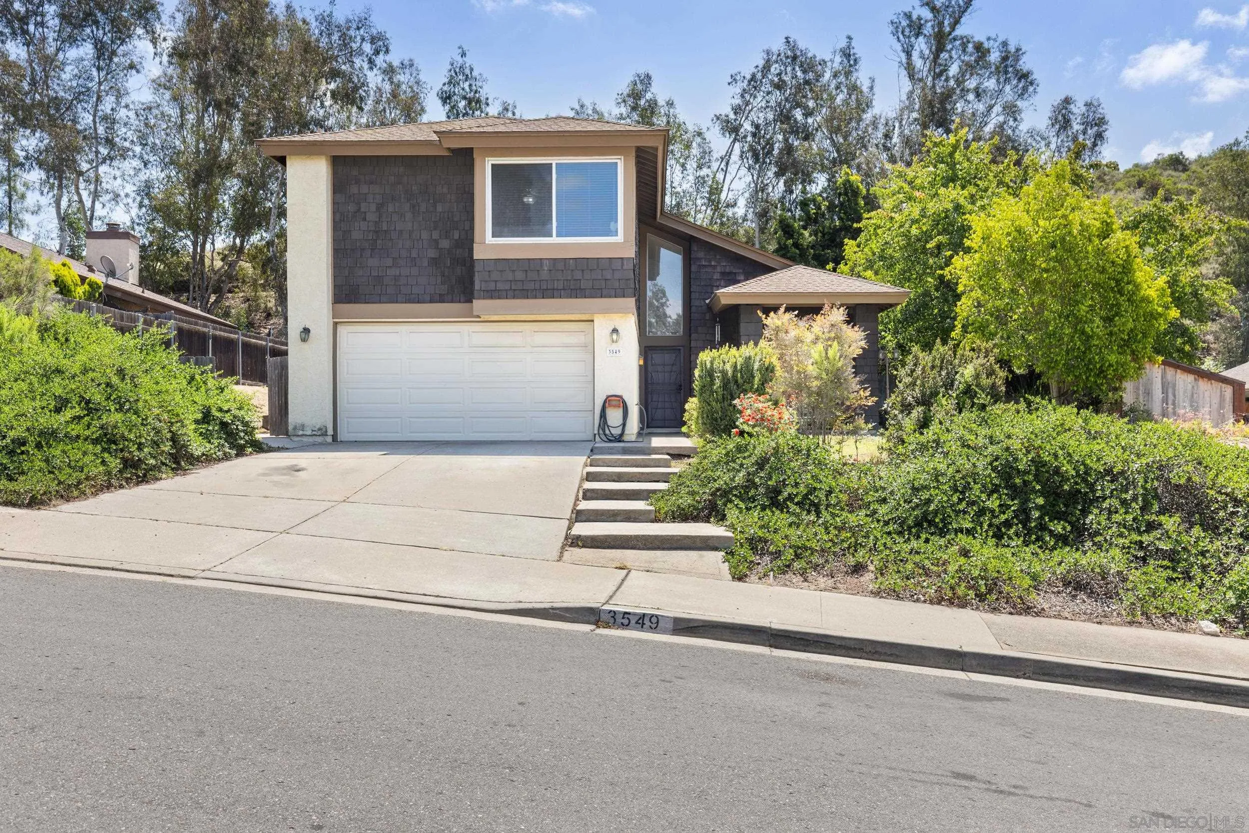 https://cdn.realtyfeed.com/cdn/127/260011787/ee8e310c7845a1ba13e1b038bb4cd281.webp