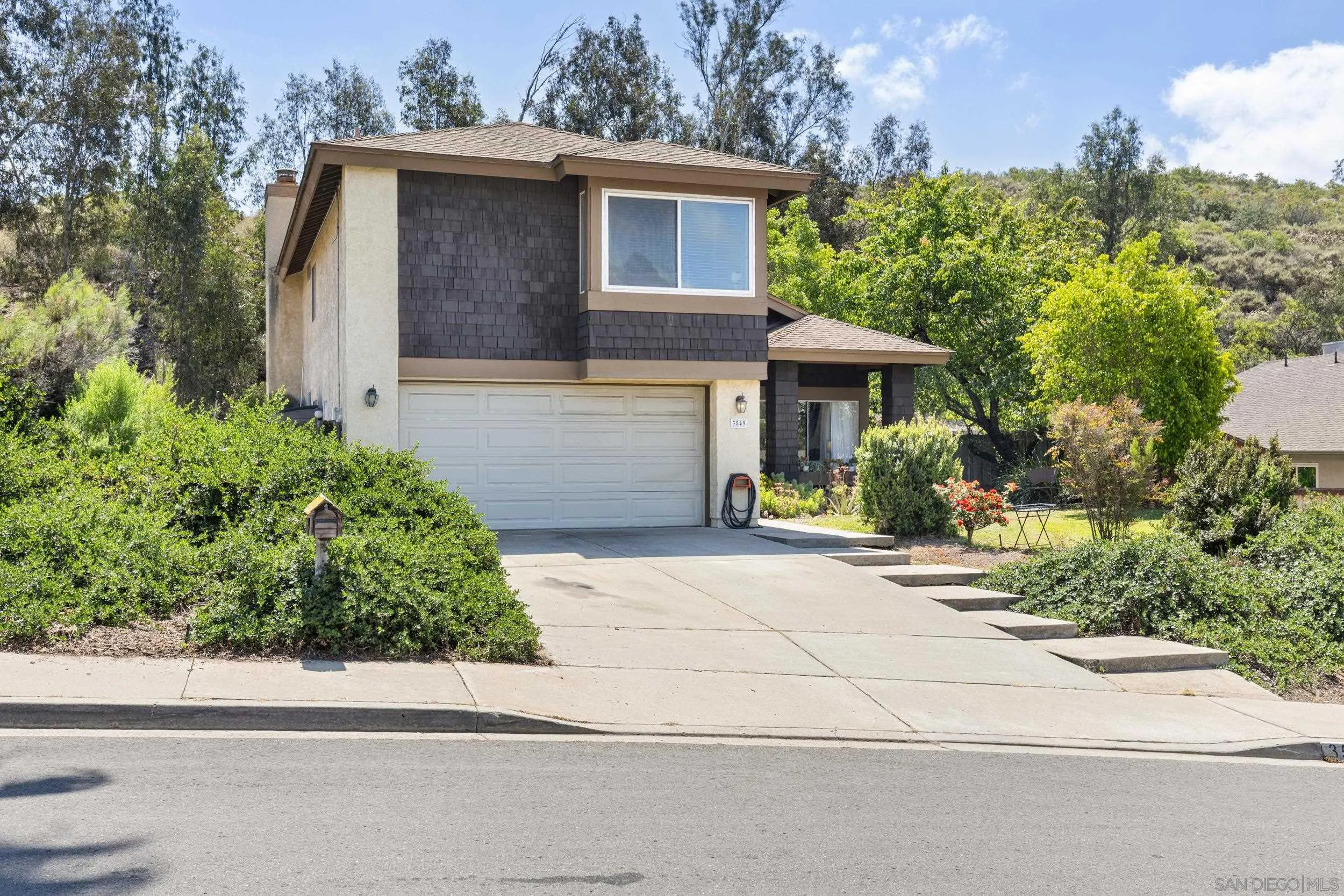 https://cdn.realtyfeed.com/cdn/127/260011787/f77a7f470684522cddaf4e5297bac9d4.webp