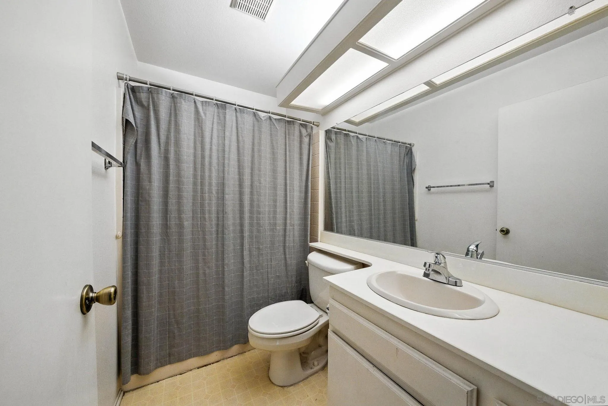 Photo #18: 260011791 Listing: Photo #18