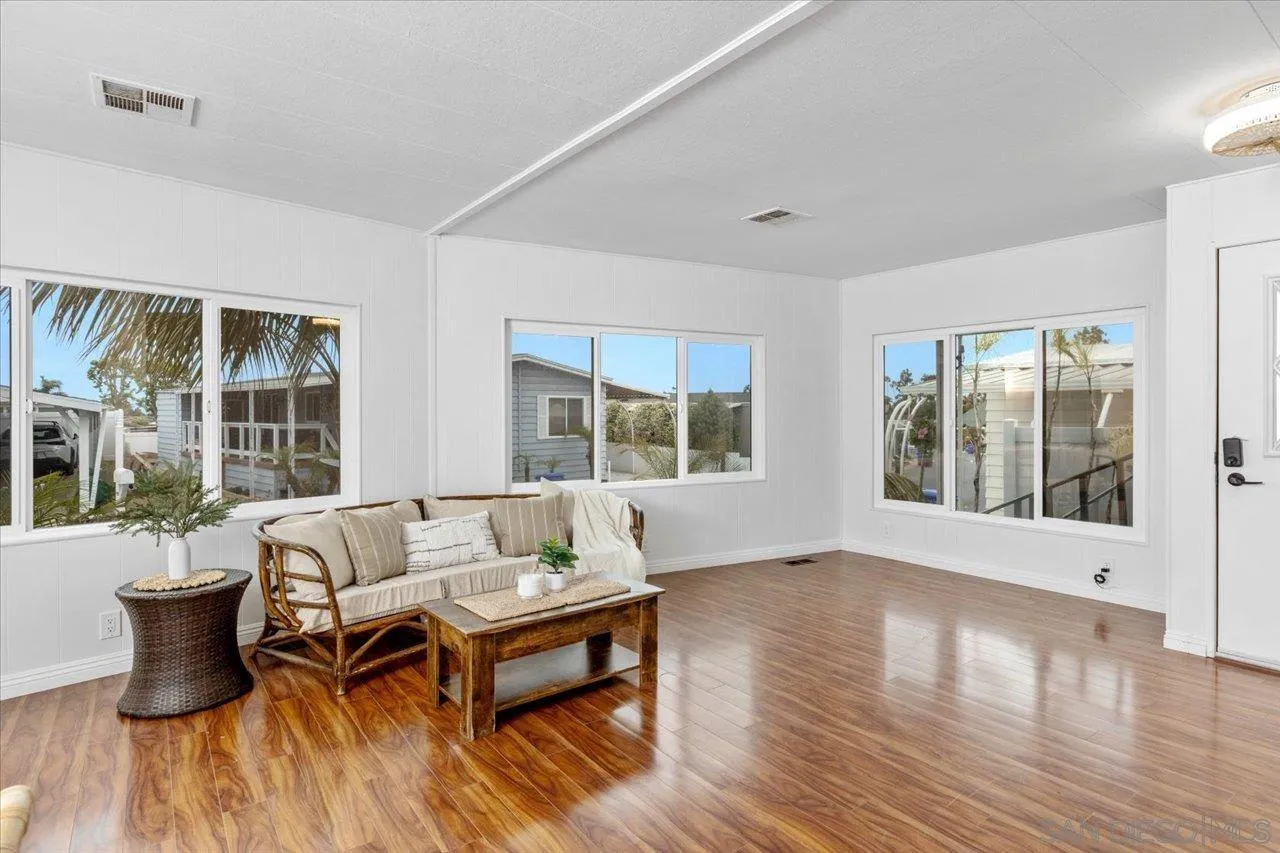 https://cdn.realtyfeed.com/cdn/127/260011794/b4be383802f8fbda8fe40e3ffb4d5212.webp