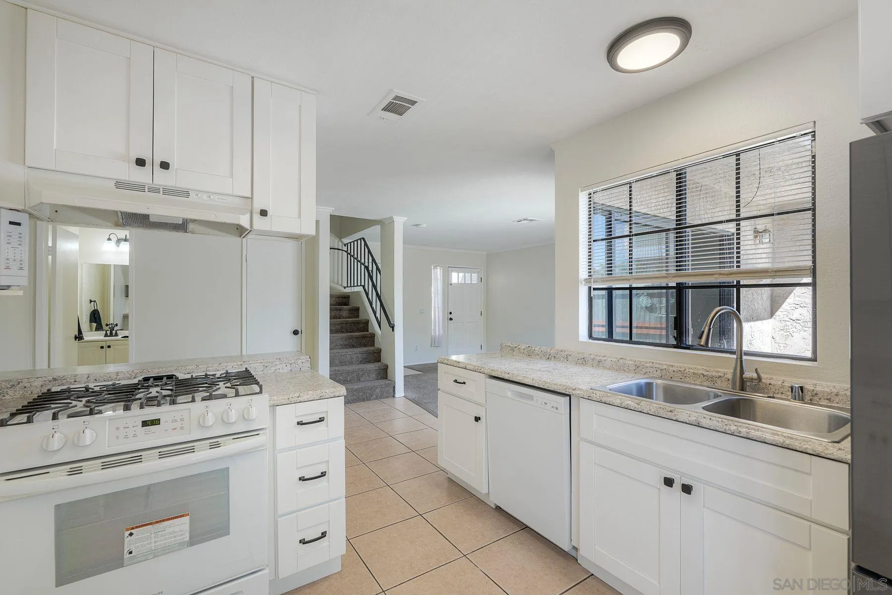 Photo #12: 260011796 Listing: Photo #12