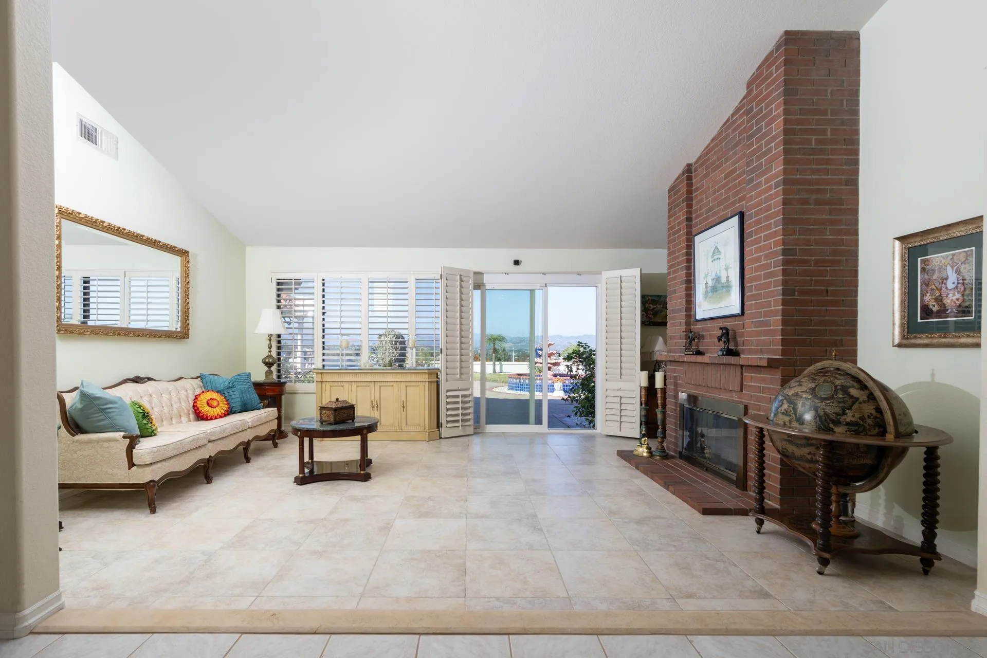 https://cdn.realtyfeed.com/cdn/127/260011798/30e67691eae878d7325b29c6a052553c.webp