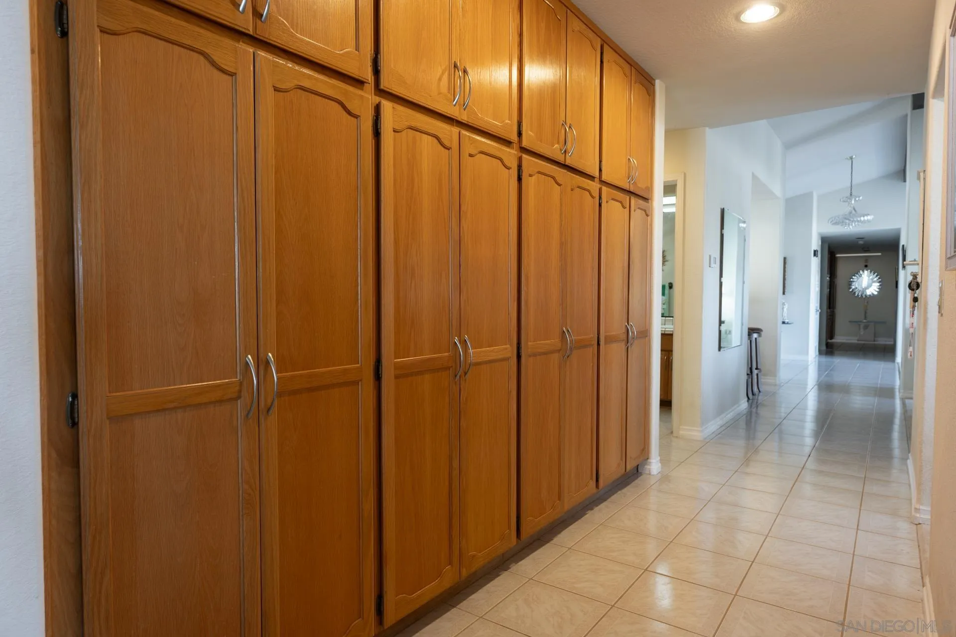 https://cdn.realtyfeed.com/cdn/127/260011798/6fdcbd48ede7d9ec2b6589a006e9684c.webp