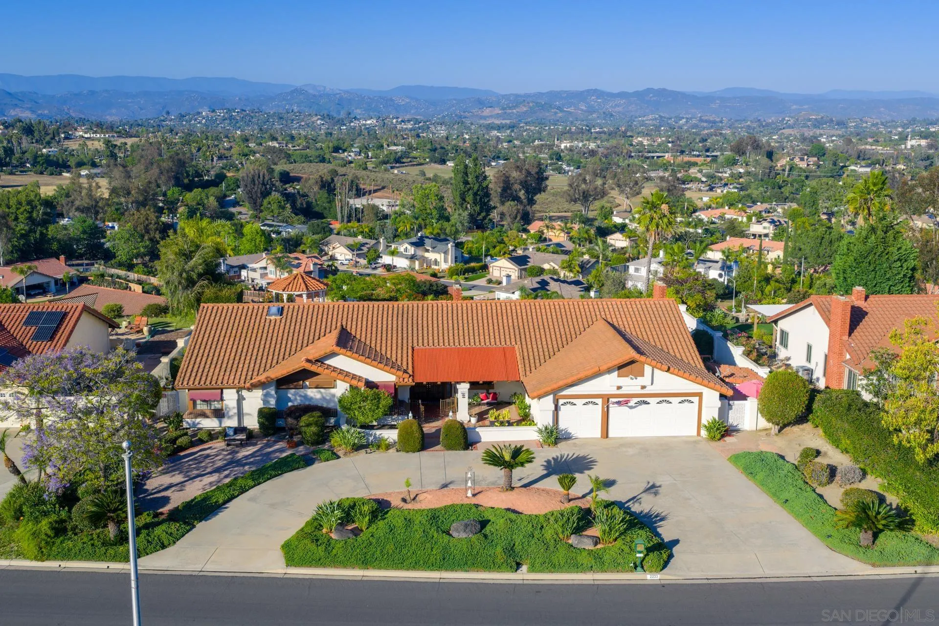 https://cdn.realtyfeed.com/cdn/127/260011798/9509311642fafa67e0690a4e44bd2c20.webp