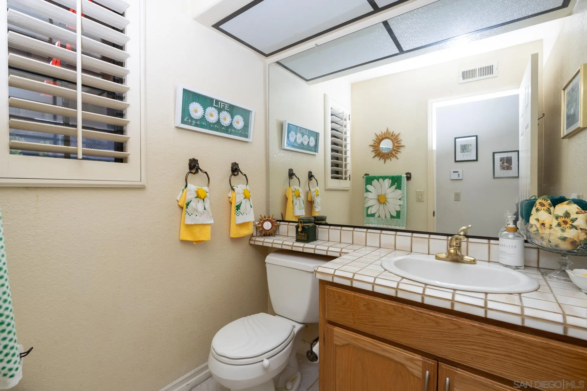 https://cdn.realtyfeed.com/cdn/127/260011798/d449ee7970a099fe03c4e3fd1478c133.webp